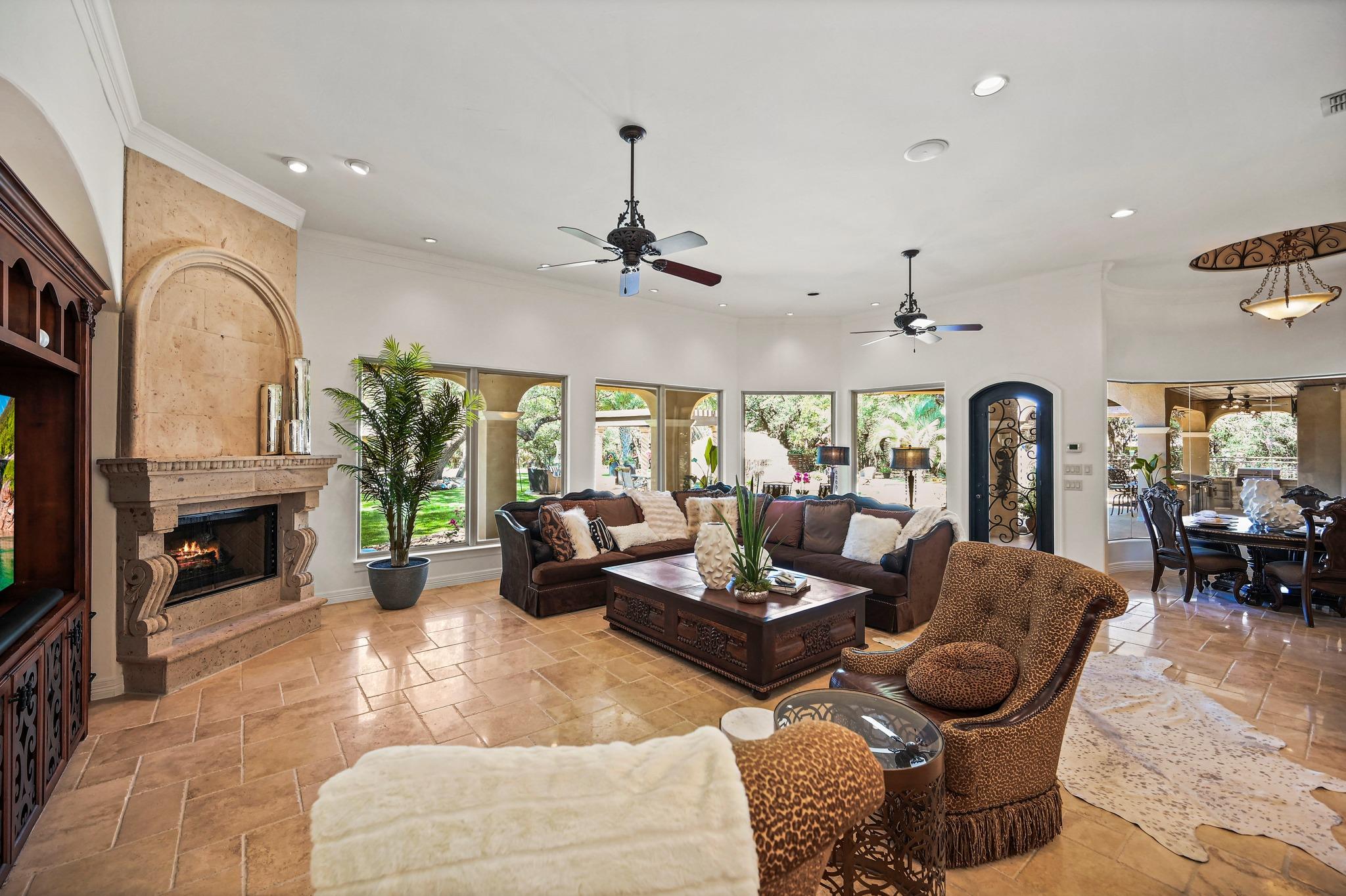 10210 Oak Forest Way, New Braunfels, TX 78132