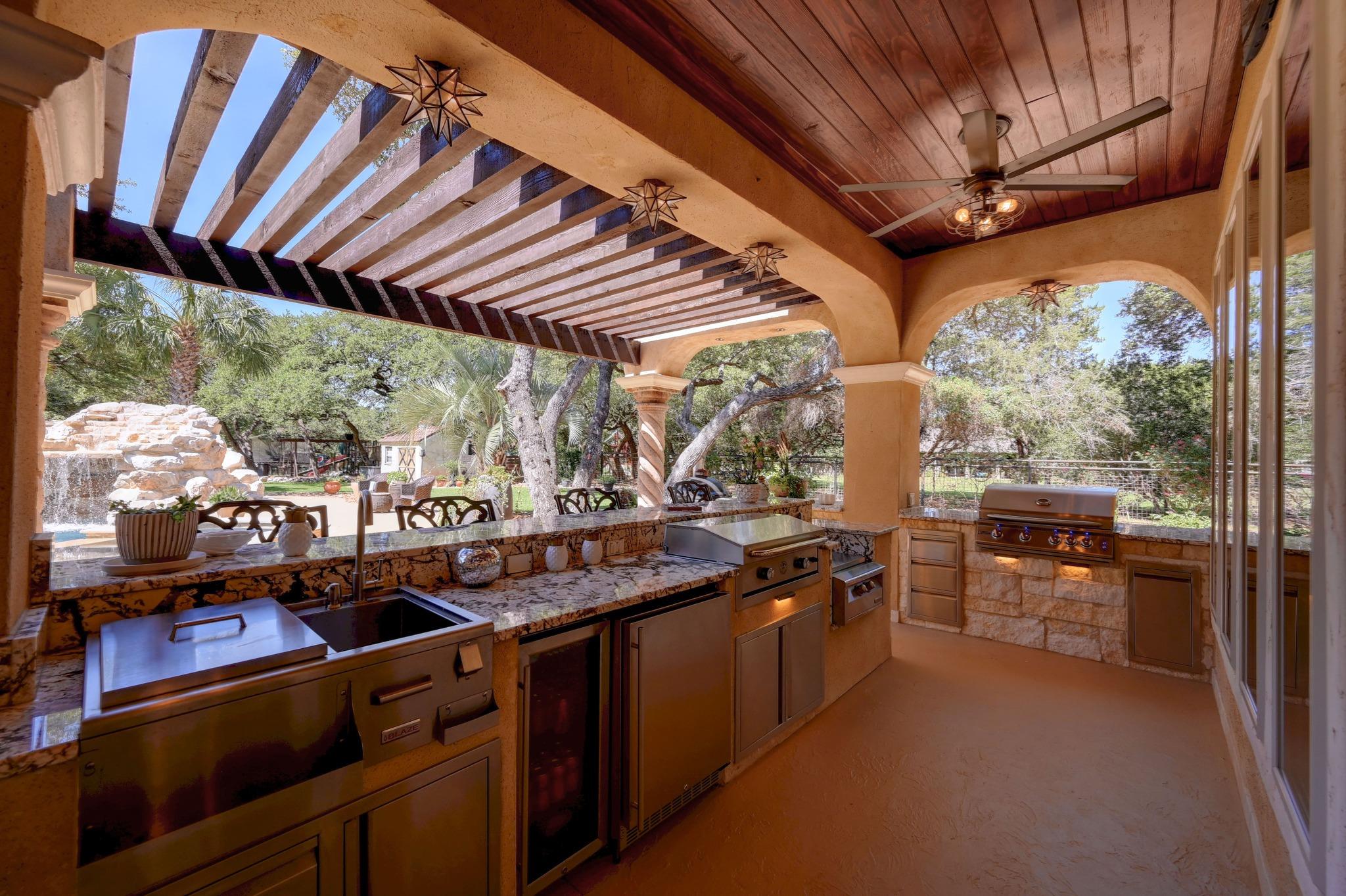 10210 Oak Forest Way, New Braunfels, TX 78132