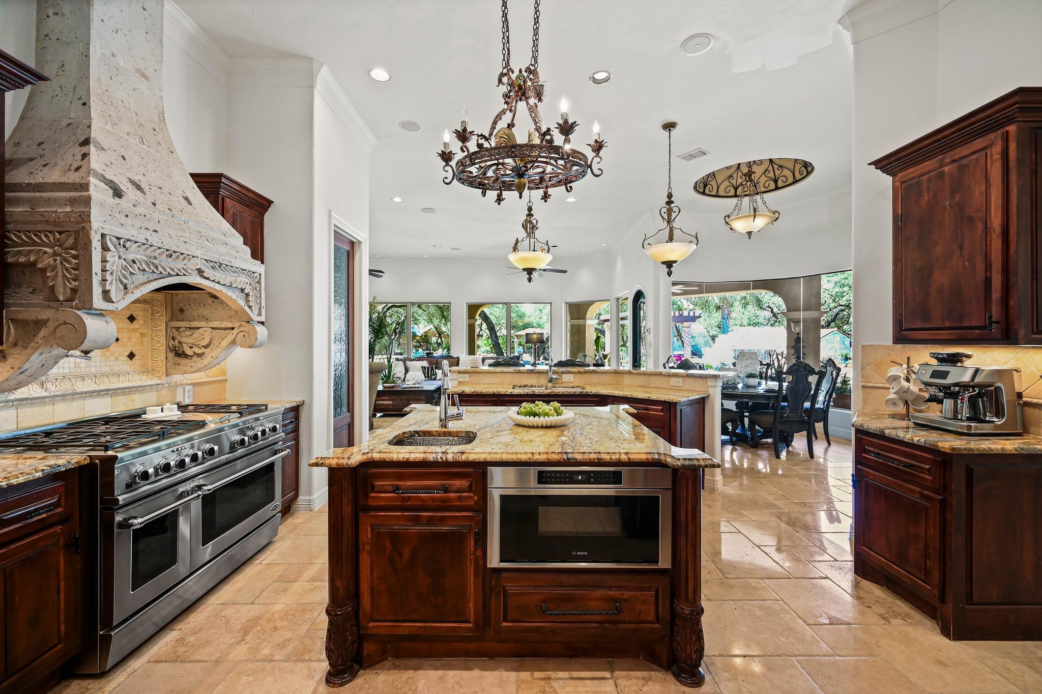 10210 Oak Forest Way, New Braunfels, TX 78132