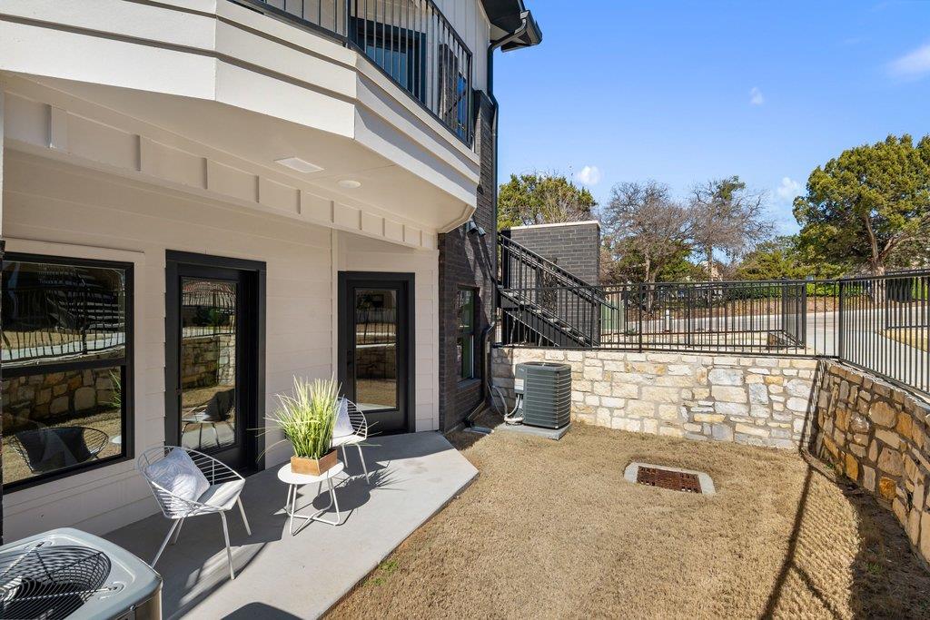 2450 Wickersham Ln # 1924, Austin, TX 78741