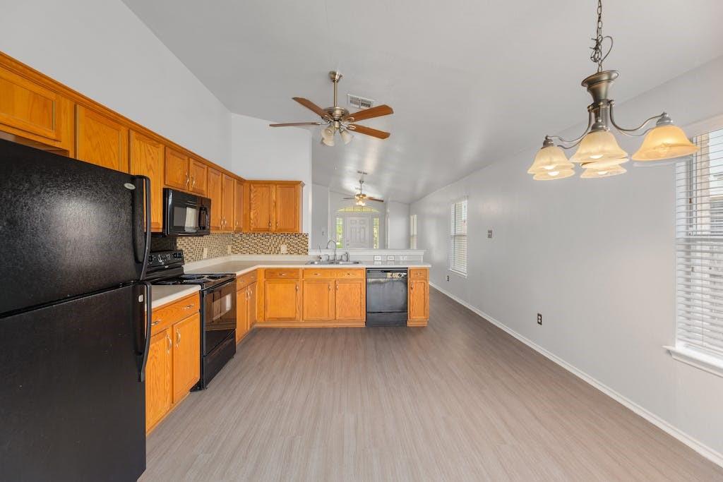 12816 Dwight Eisenhower St, Manor, TX 78653