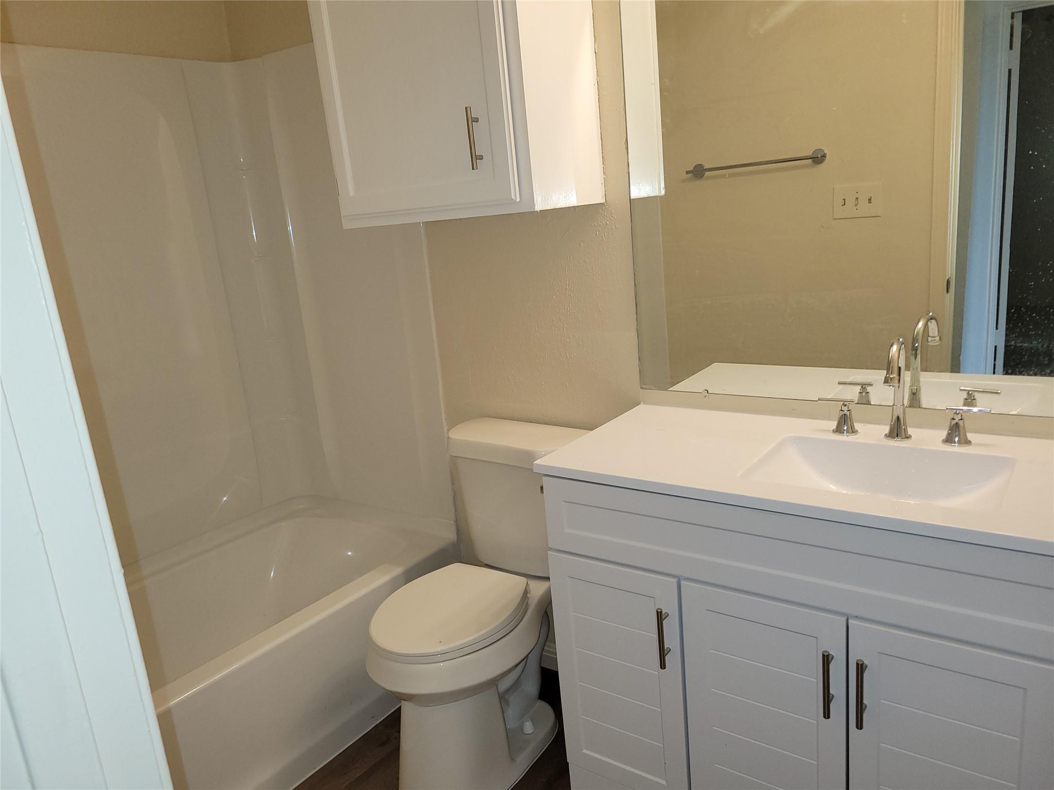 2804 Bull Run # B, Taylor, TX 76574