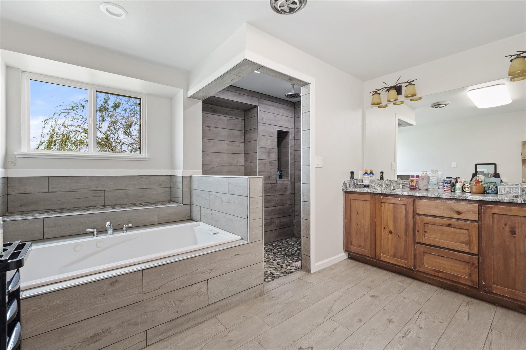 1301 County Road 228, Florence, TX 76527