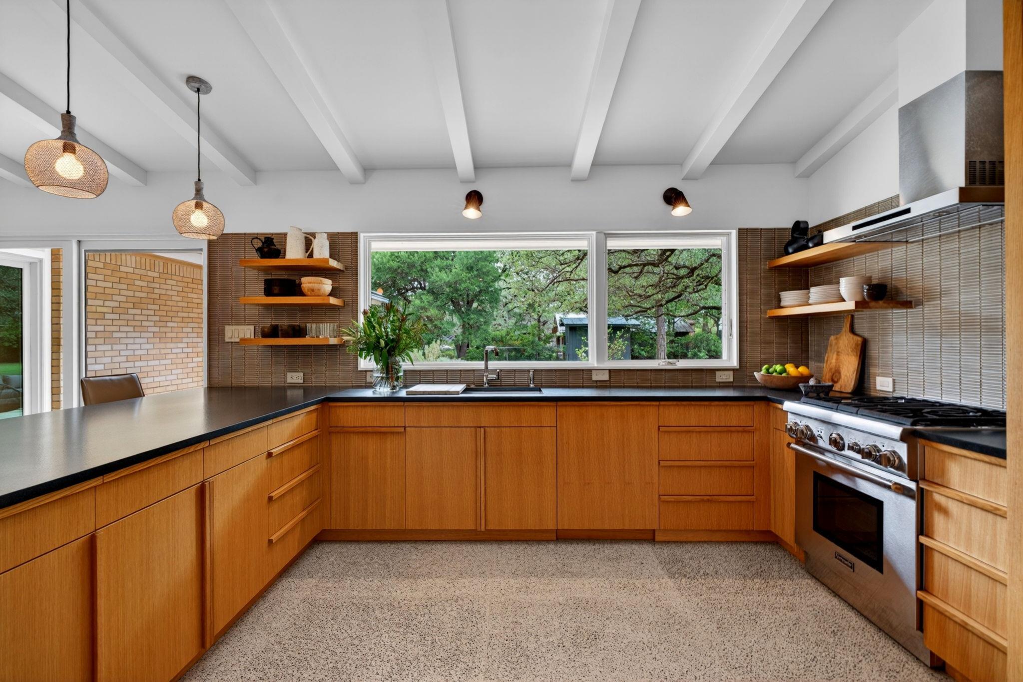 801 Spofford St, Austin, TX 78704