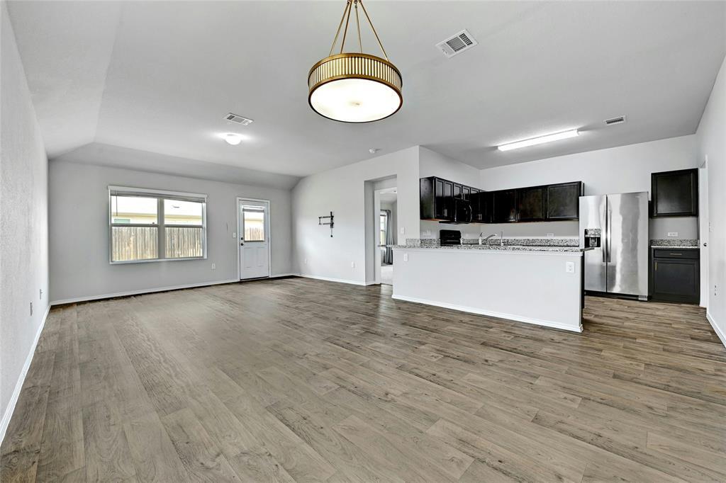 5800 Shanjia Dr, Austin, TX 78724