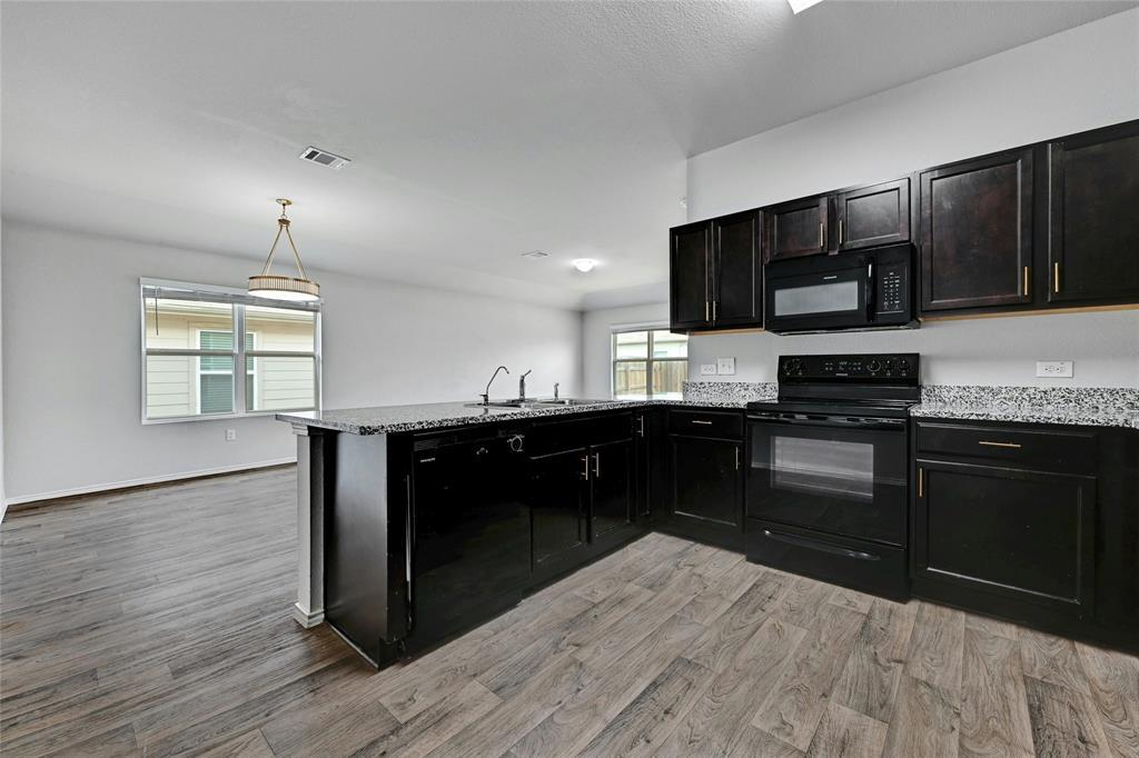 5800 Shanjia Dr, Austin, TX 78724