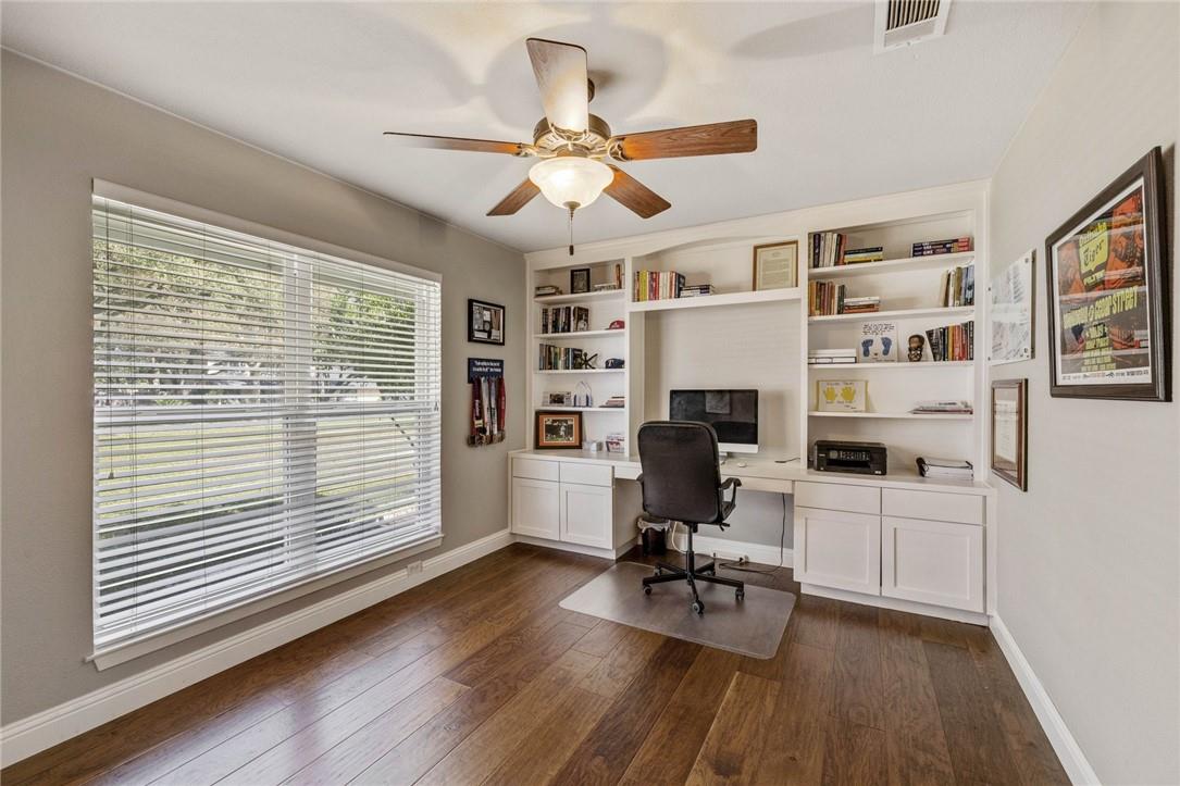 104 Highview Rd, Georgetown, TX 78628