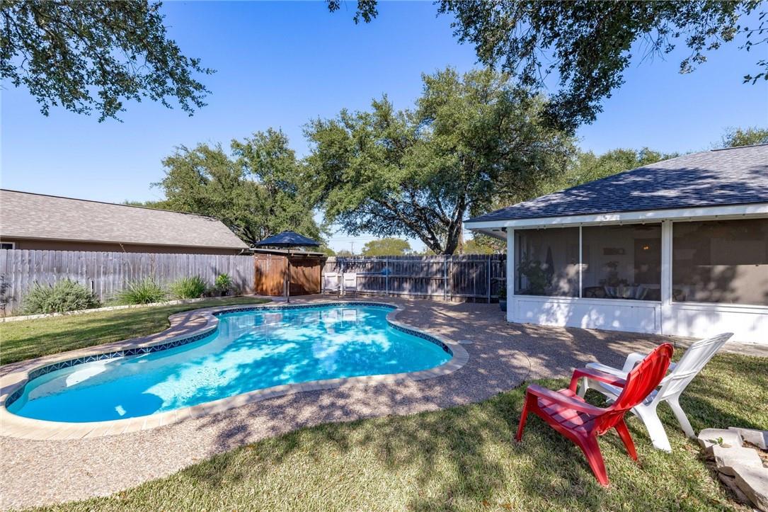 104 Highview Rd, Georgetown, TX 78628