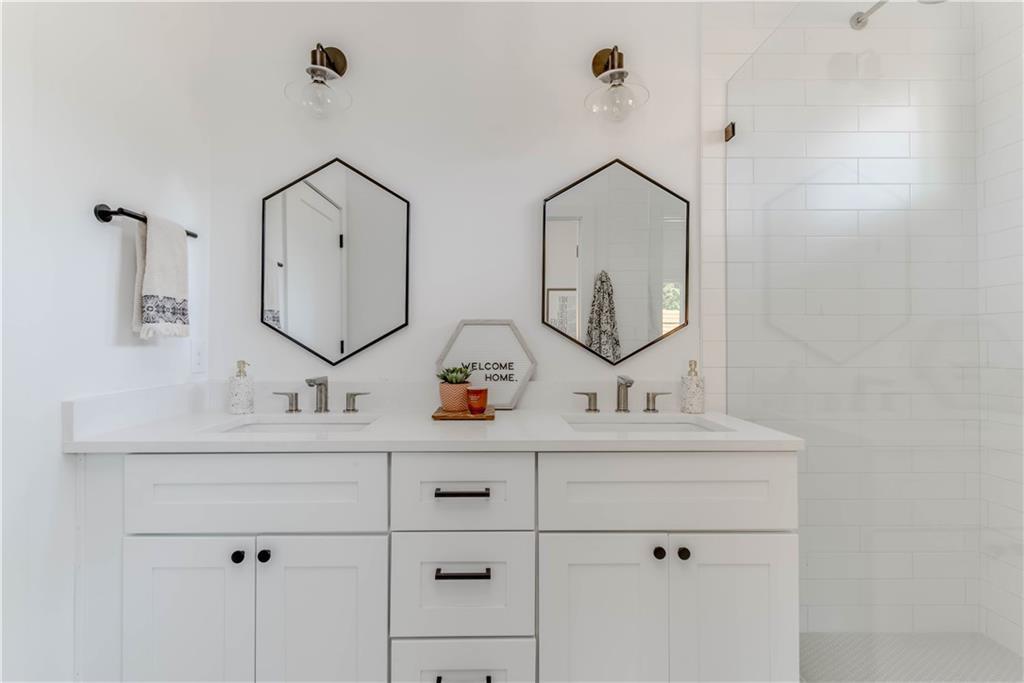 4800 Vinson Dr # B, Austin, TX 78745