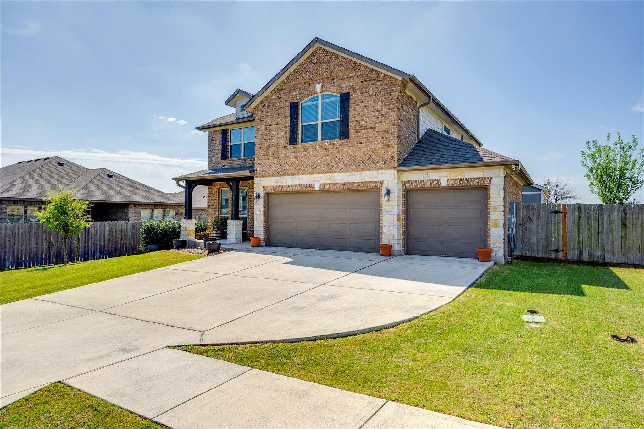 709 Tinton Falls Ln, Pflugerville, TX 78660