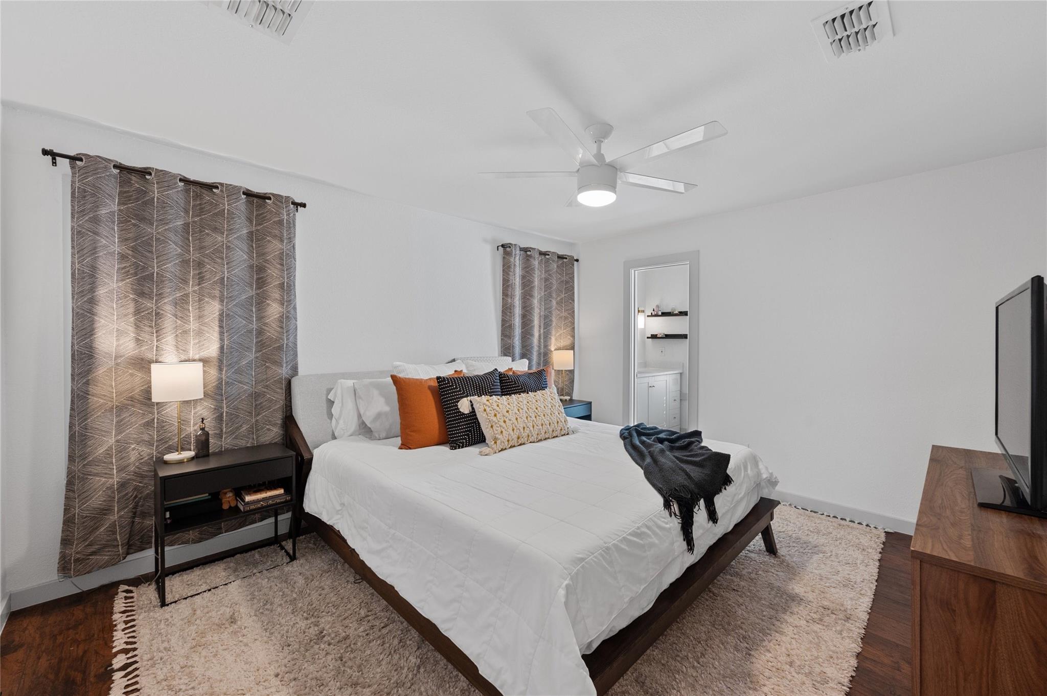 3836 Arrow Dr, Austin, TX 78749