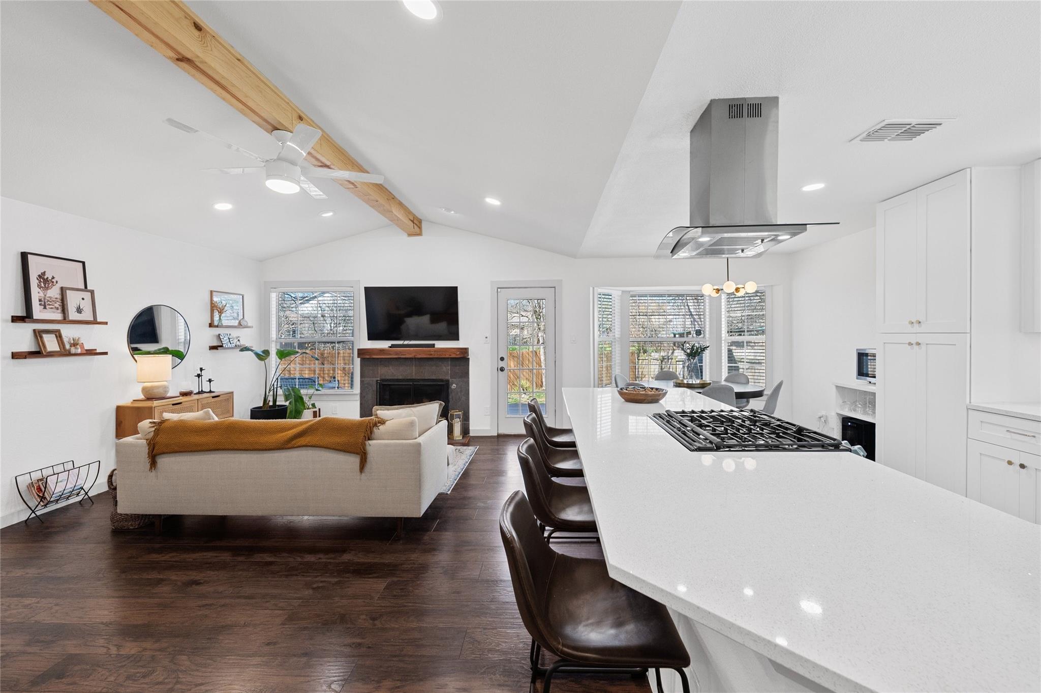 3836 Arrow Dr, Austin, TX 78749