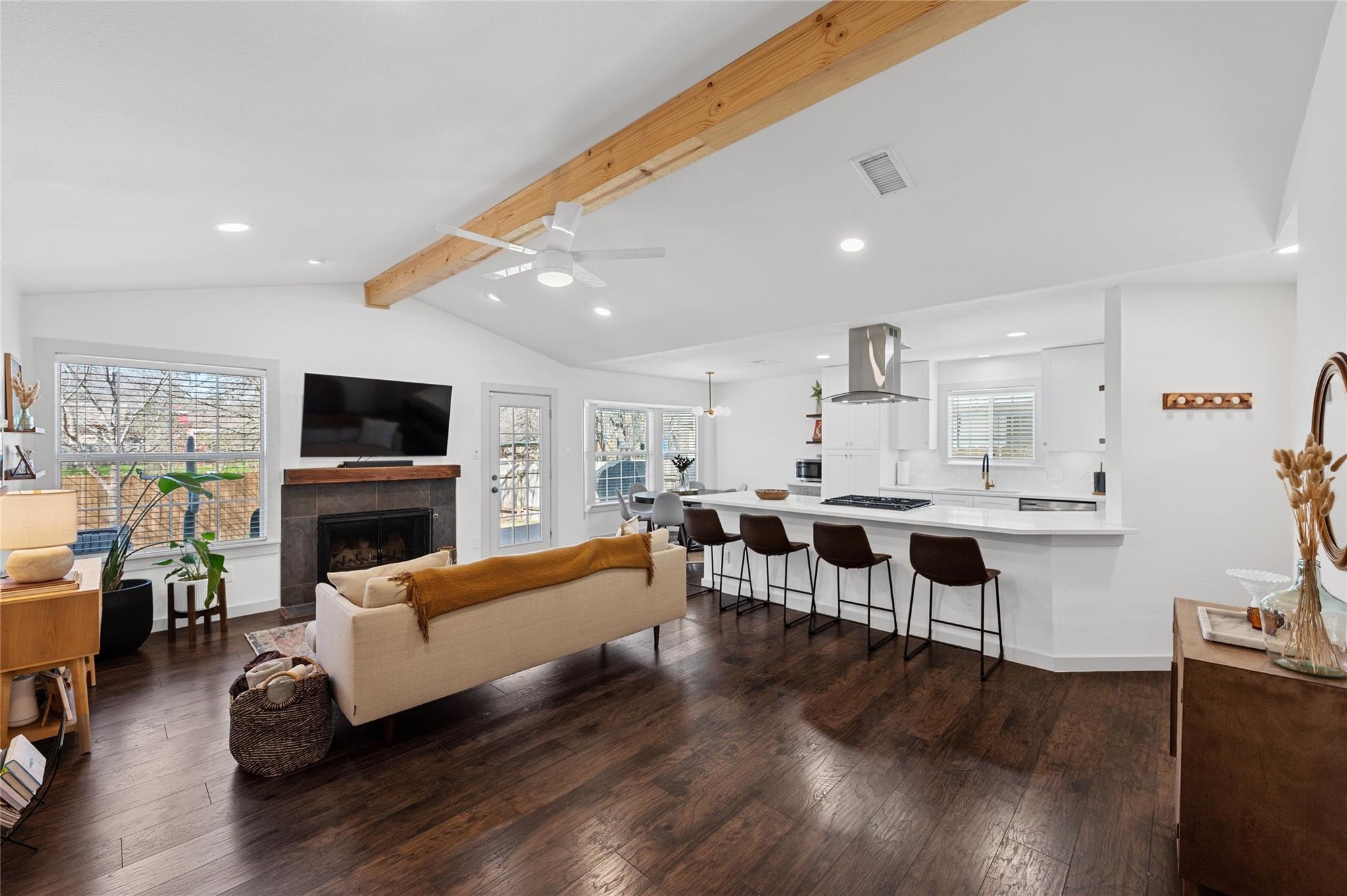 3836 Arrow Dr, Austin, TX 78749