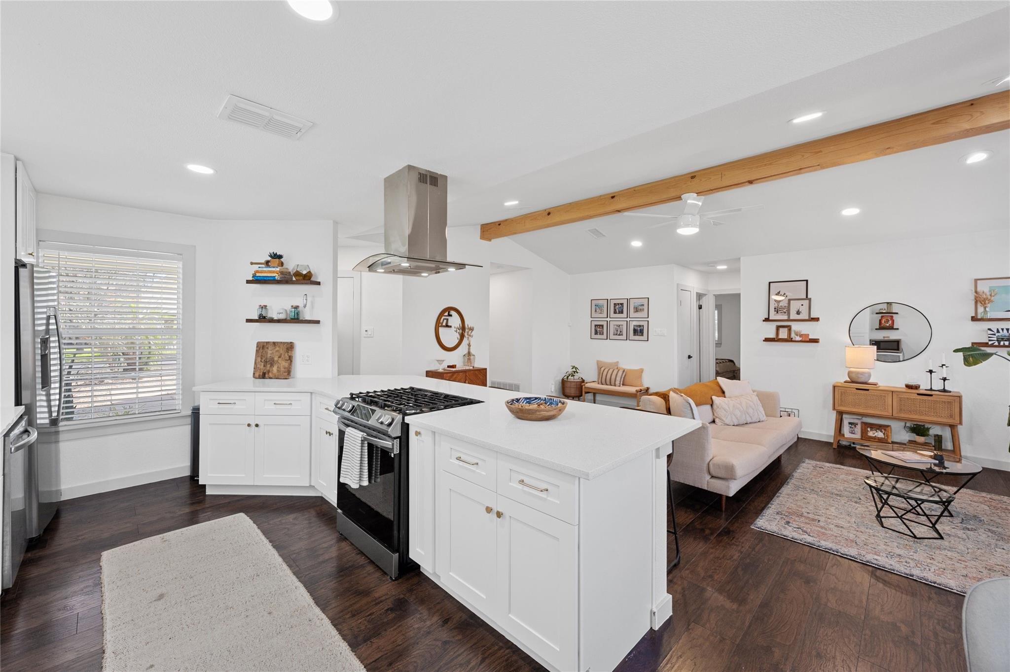 3836 Arrow Dr, Austin, TX 78749