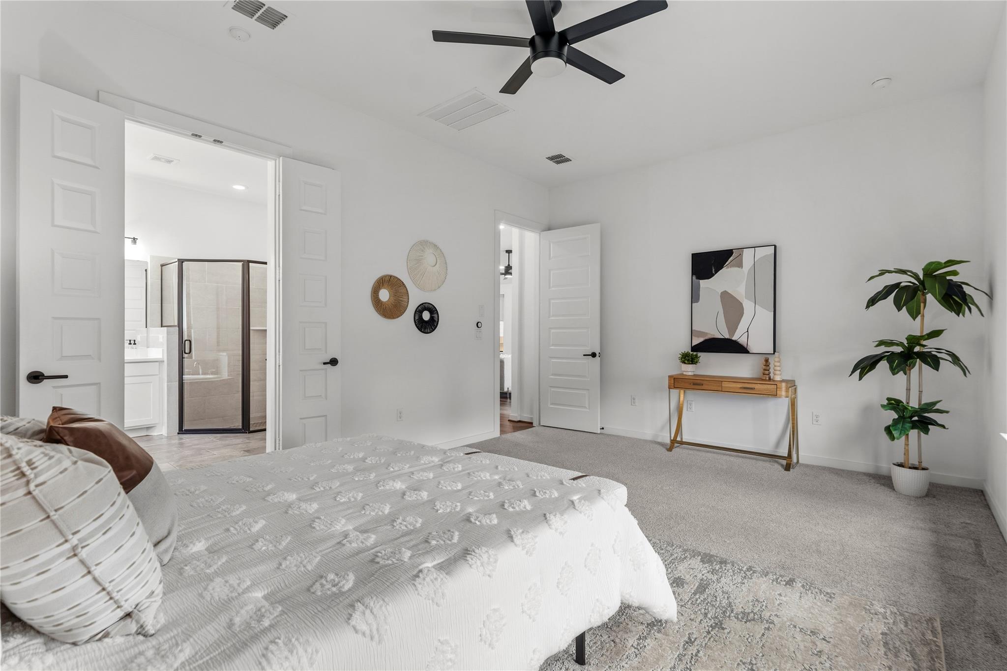 8908 Looksee Ln, Austin, TX 78744