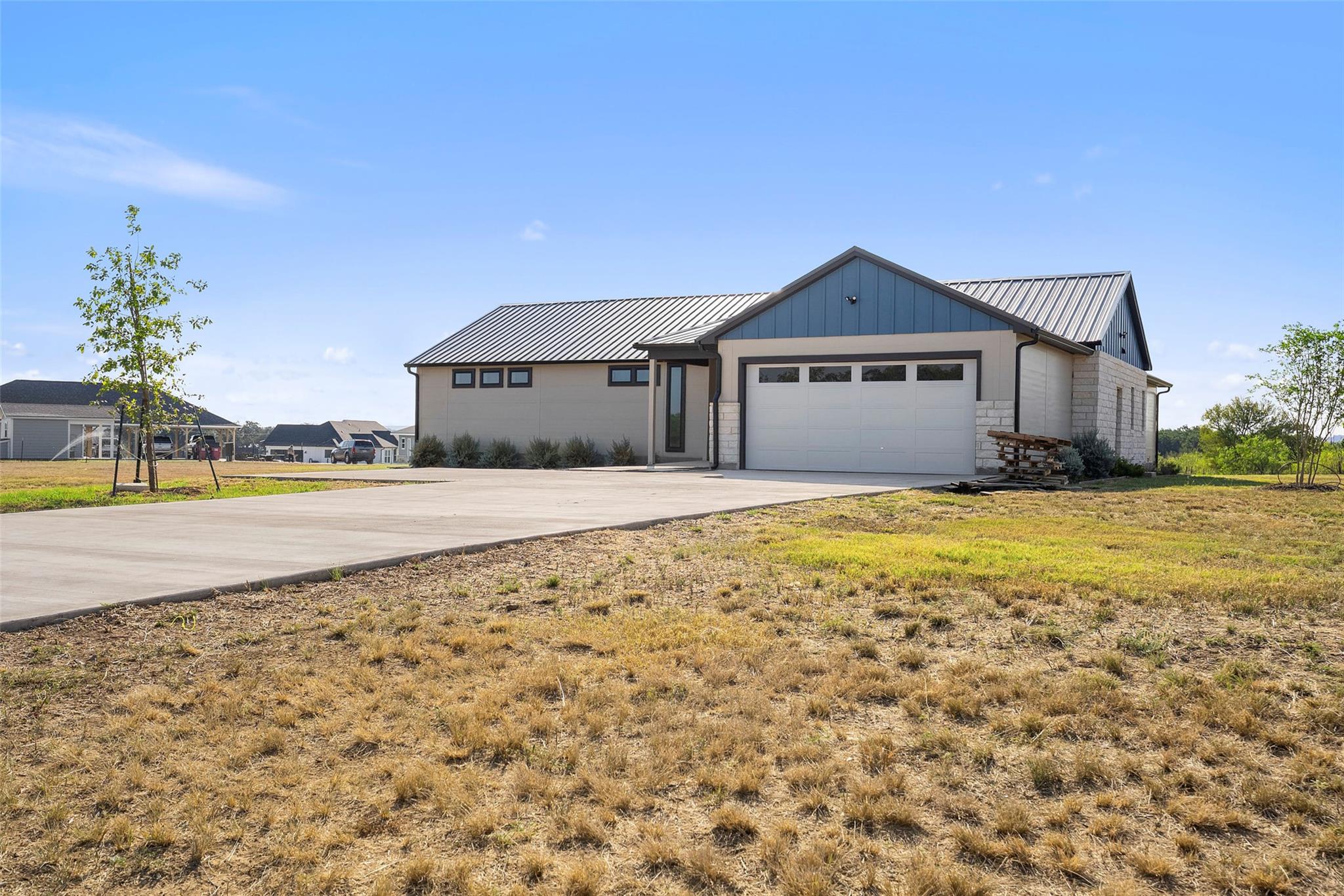 111 Starlight Path, Red Rock, TX 78662