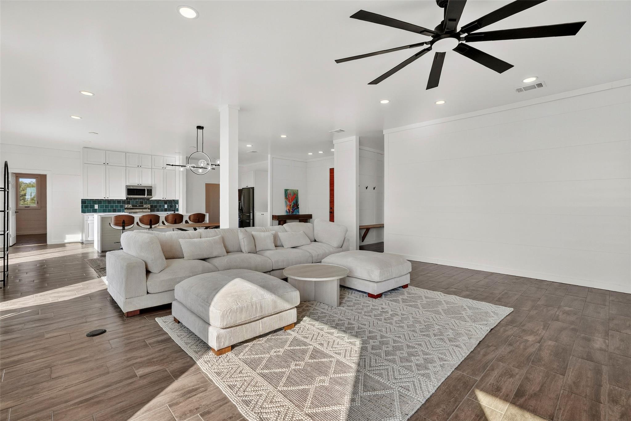 111 Starlight Path, Red Rock, TX 78662