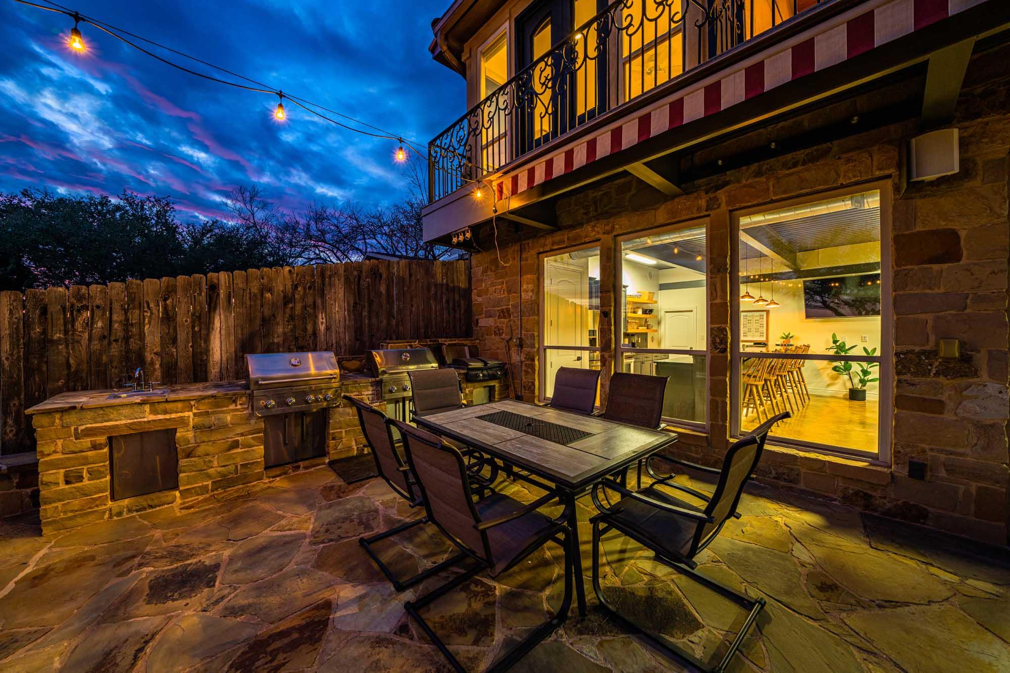 3500 River Oaks Dr, Kingsland, TX 78639