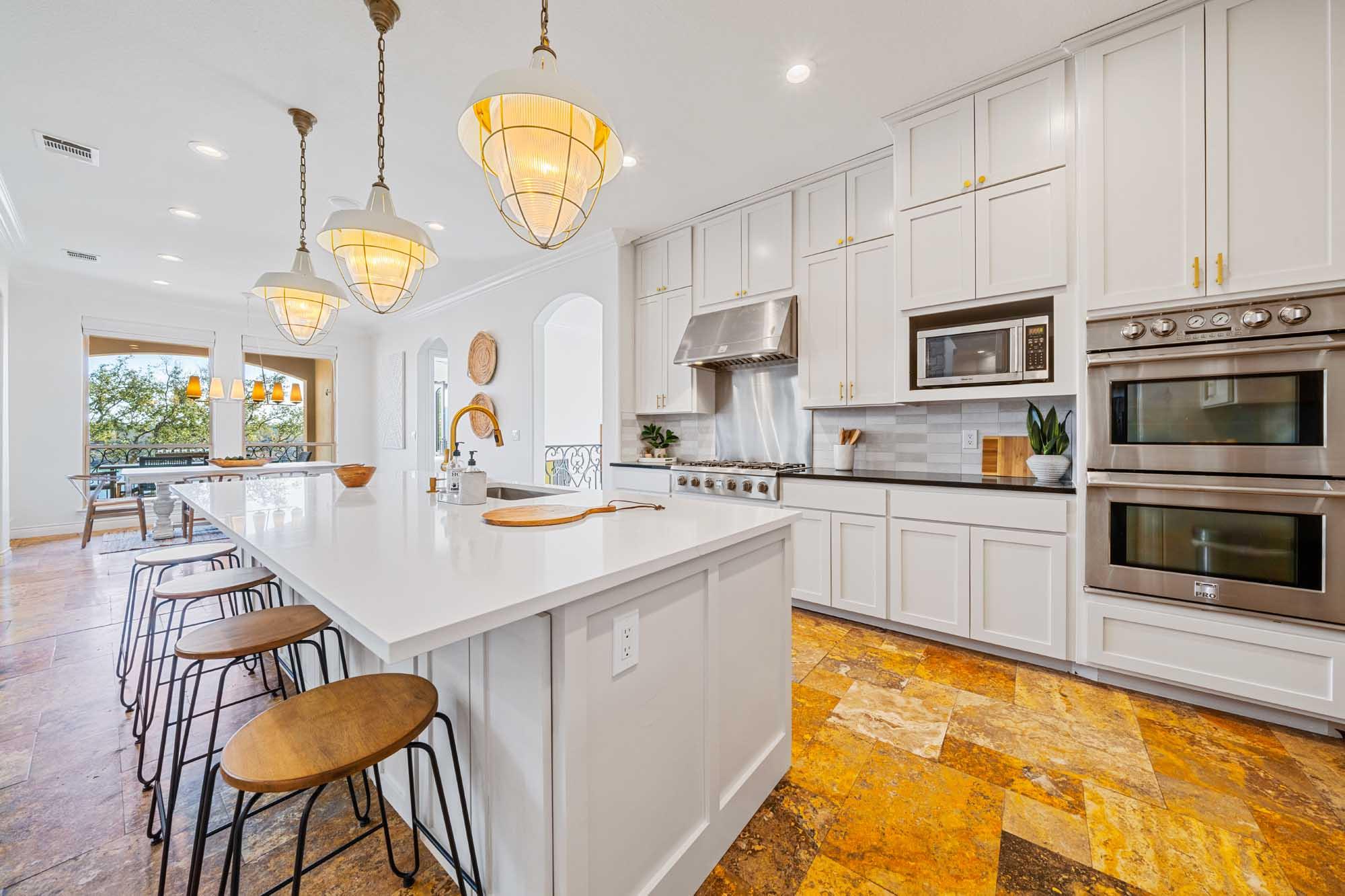3500 River Oaks Dr, Kingsland, TX 78639