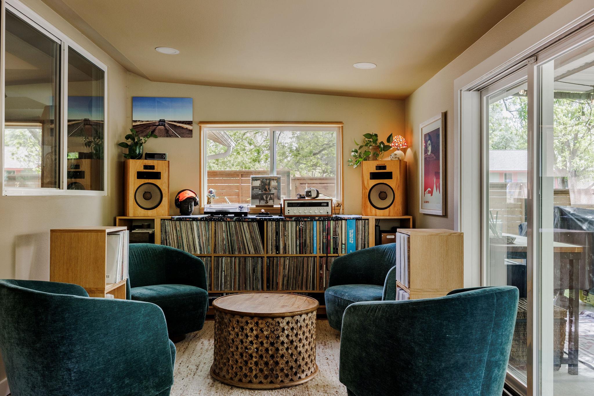 9101 Heatherwood Dr, Austin, TX 78748