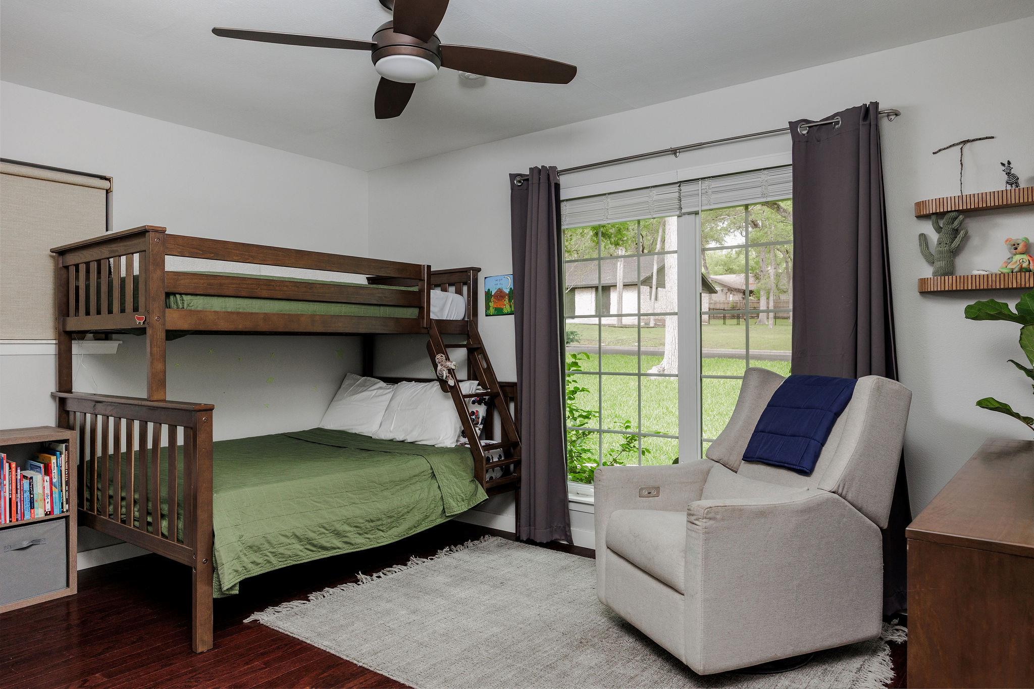 9101 Heatherwood Dr, Austin, TX 78748