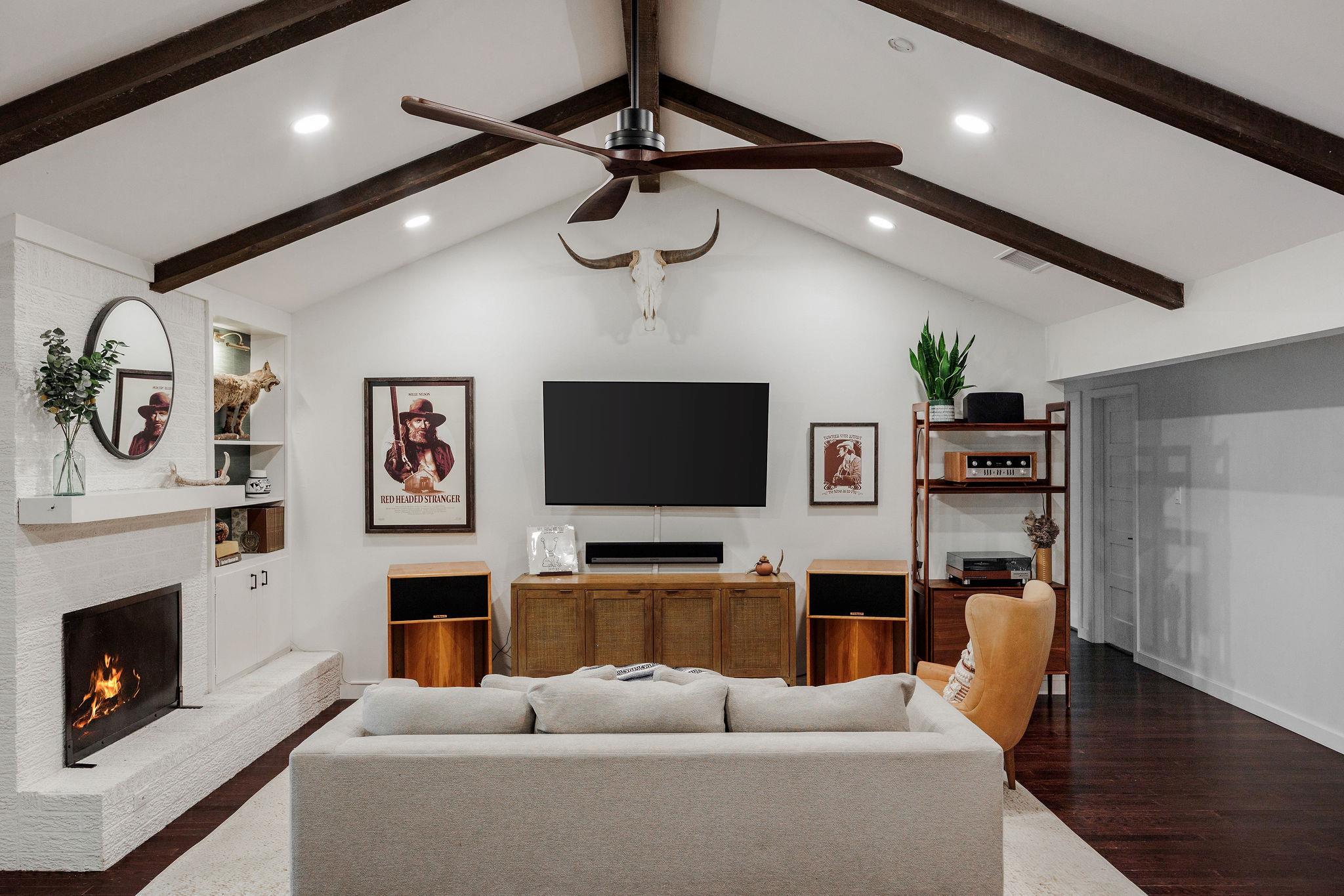 9101 Heatherwood Dr, Austin, TX 78748