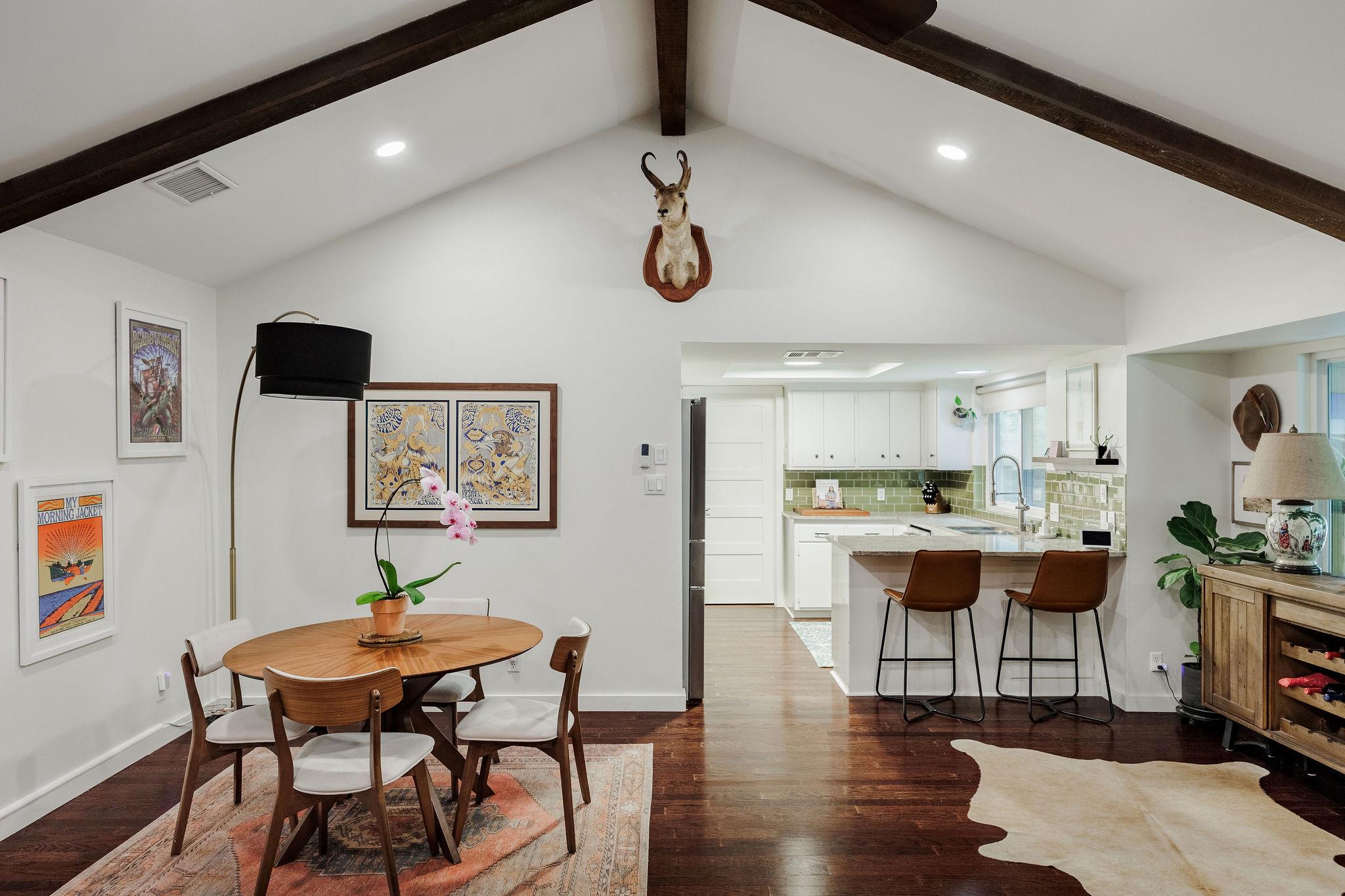 9101 Heatherwood Dr, Austin, TX 78748