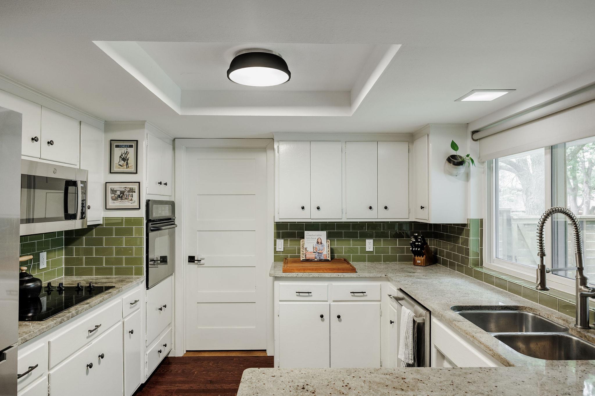 9101 Heatherwood Dr, Austin, TX 78748