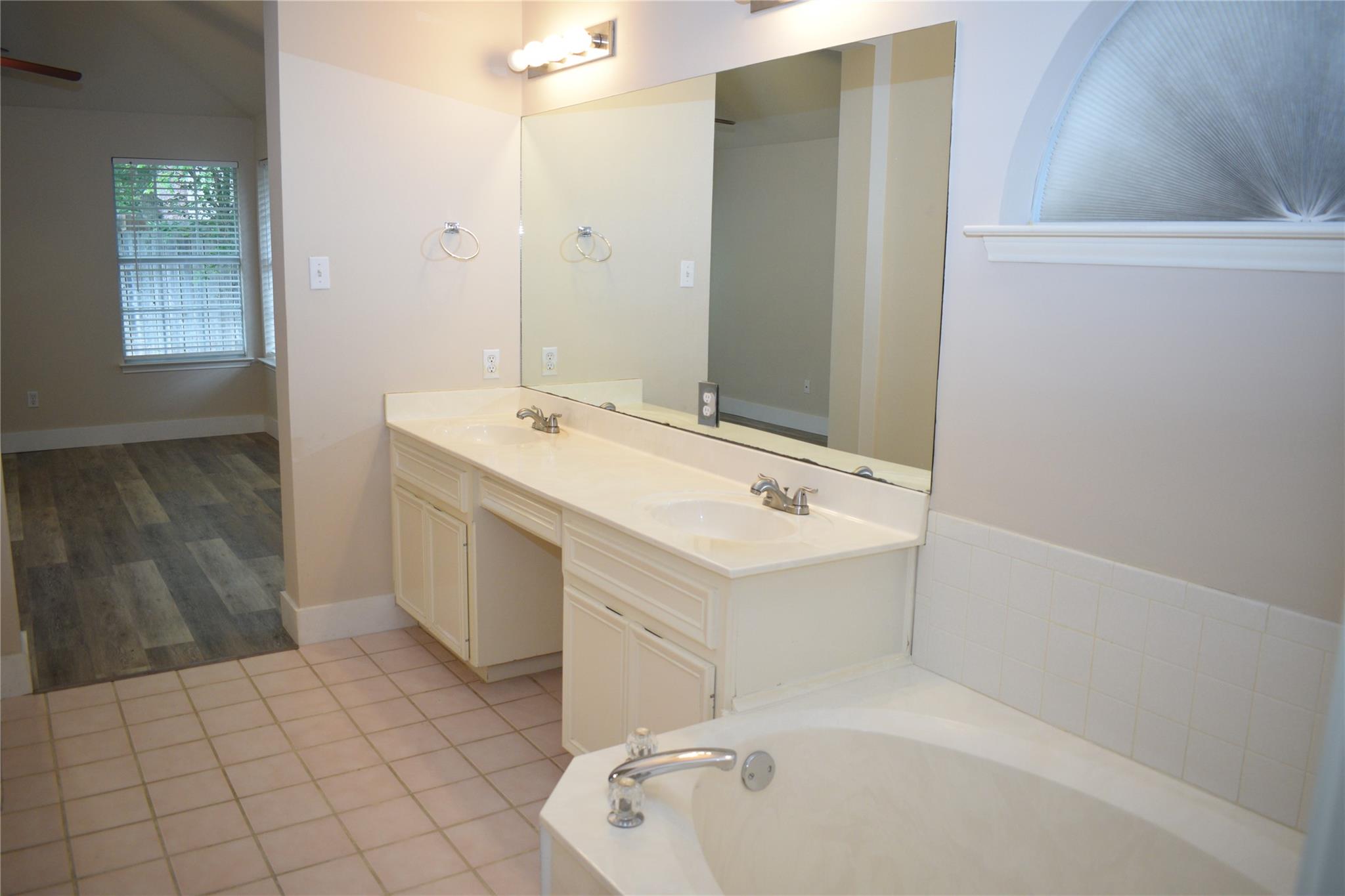 3810 Newland Dr, Round Rock, TX 78681