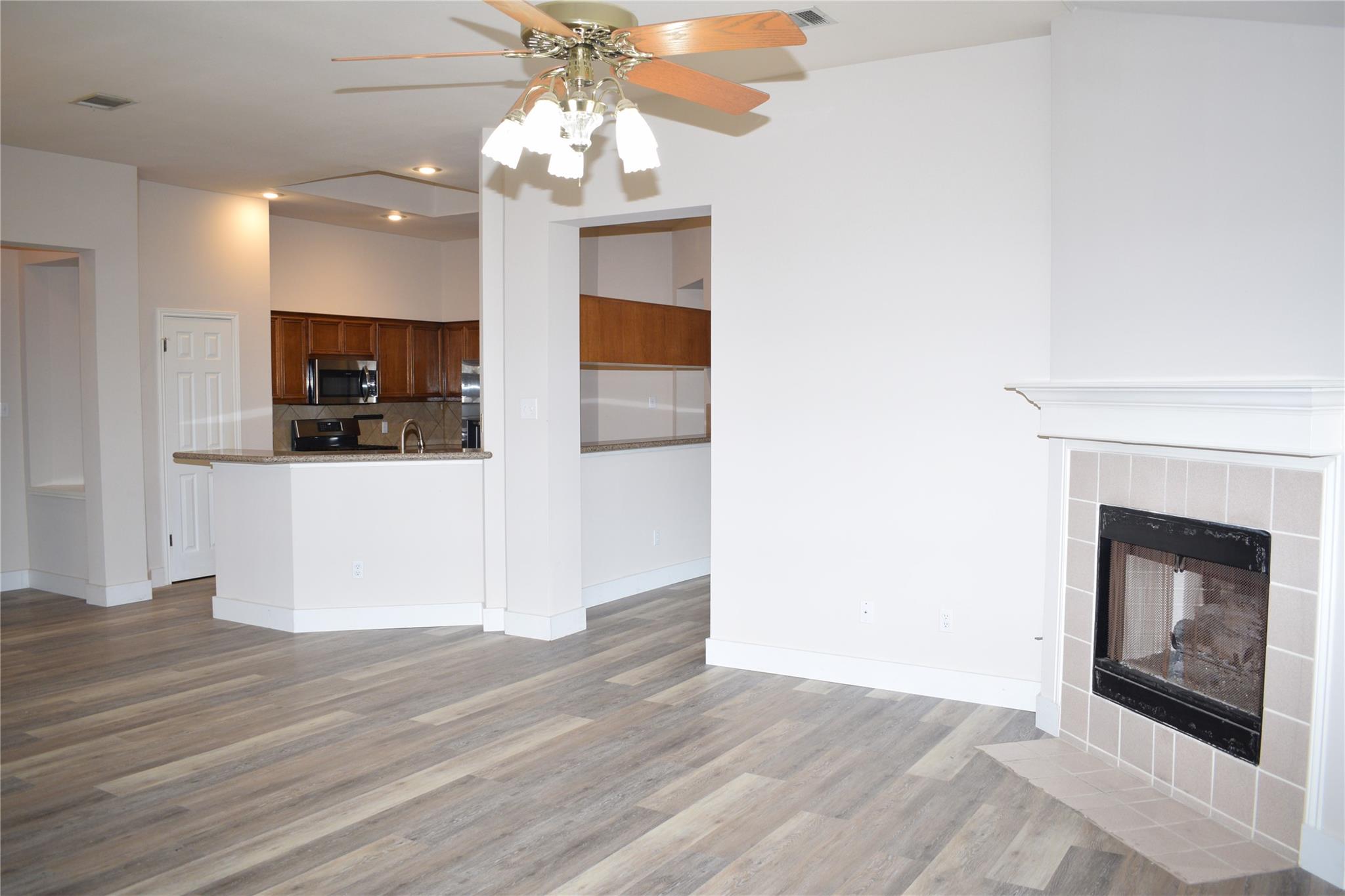 3810 Newland Dr, Round Rock, TX 78681