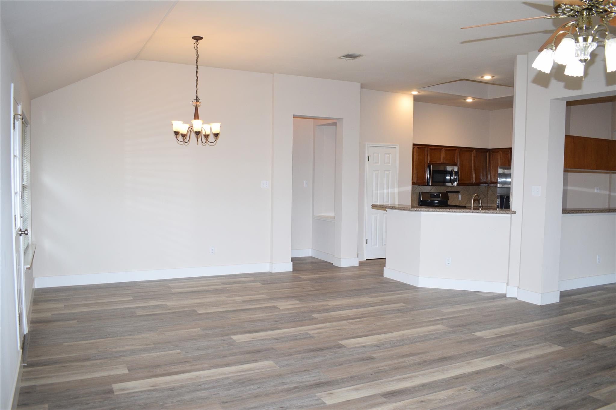 3810 Newland Dr, Round Rock, TX 78681