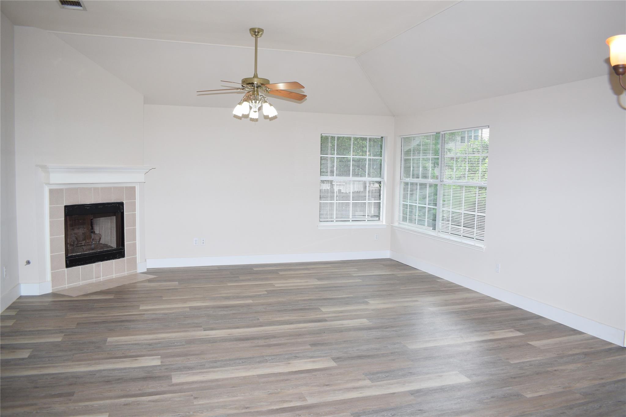 3810 Newland Dr, Round Rock, TX 78681