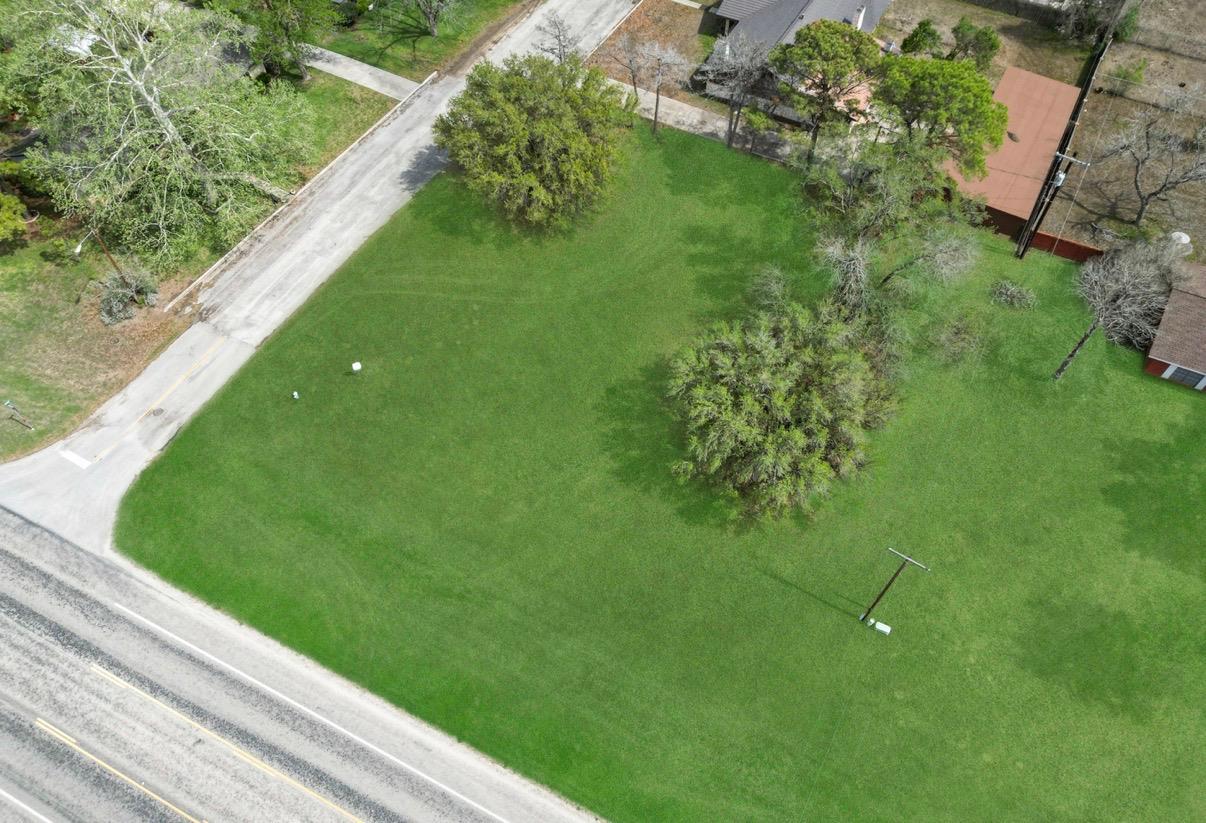 1900 Chukar St, Floresville, TX 78114