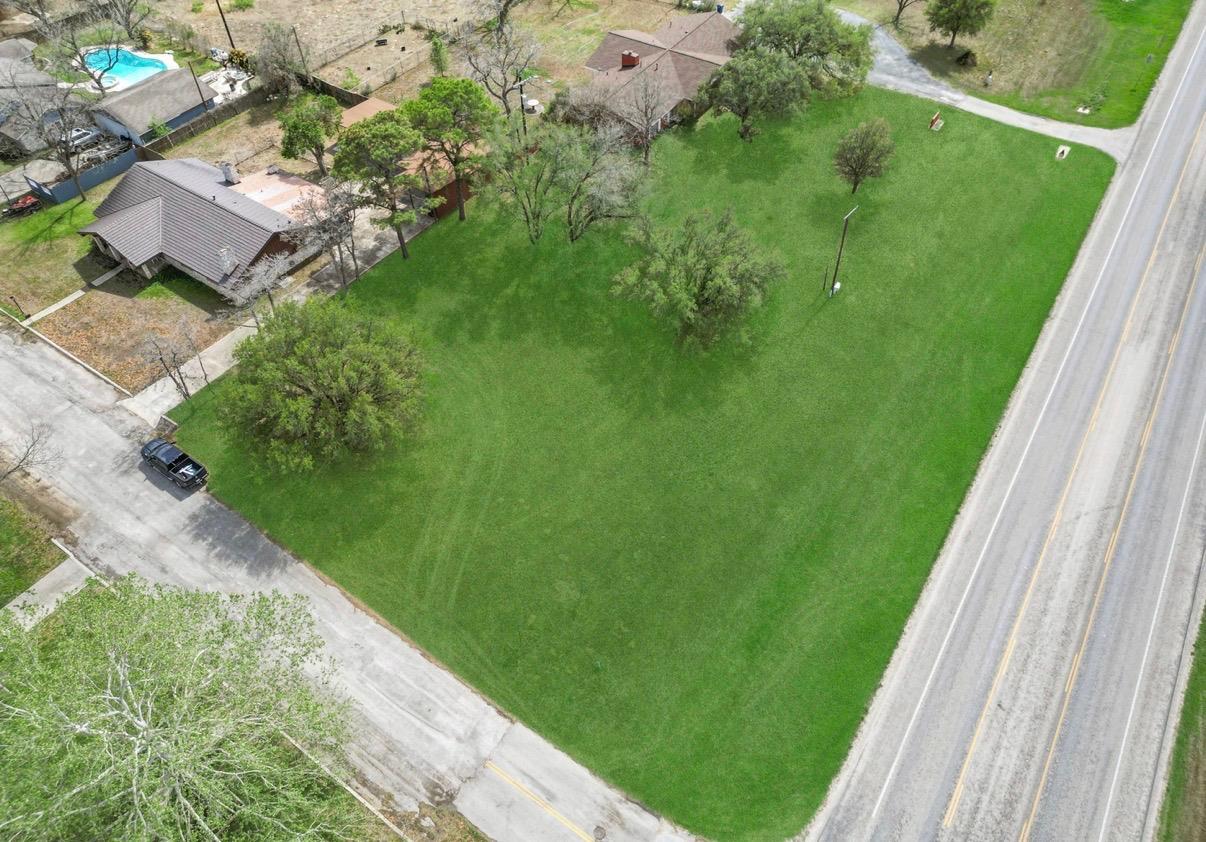 1900 Chukar St, Floresville, TX 78114