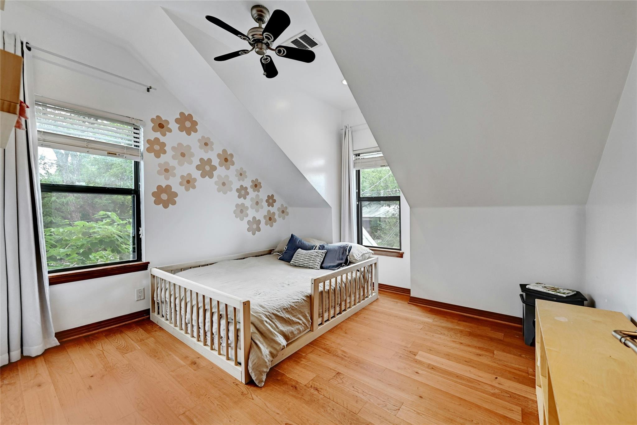 2107 E 13th St, Austin, TX 78702