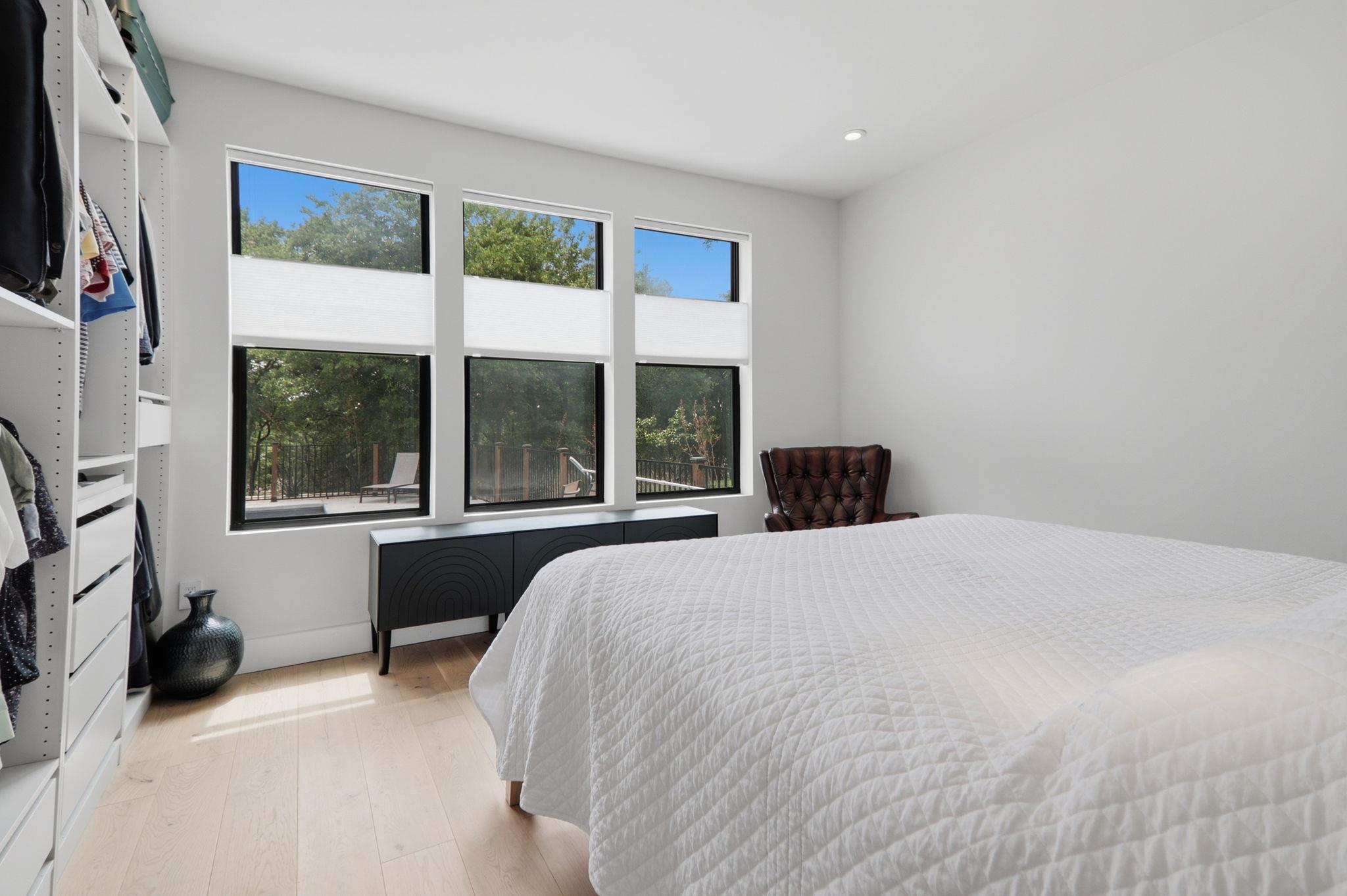 201 Kahana Ln, Bastrop, TX 78602