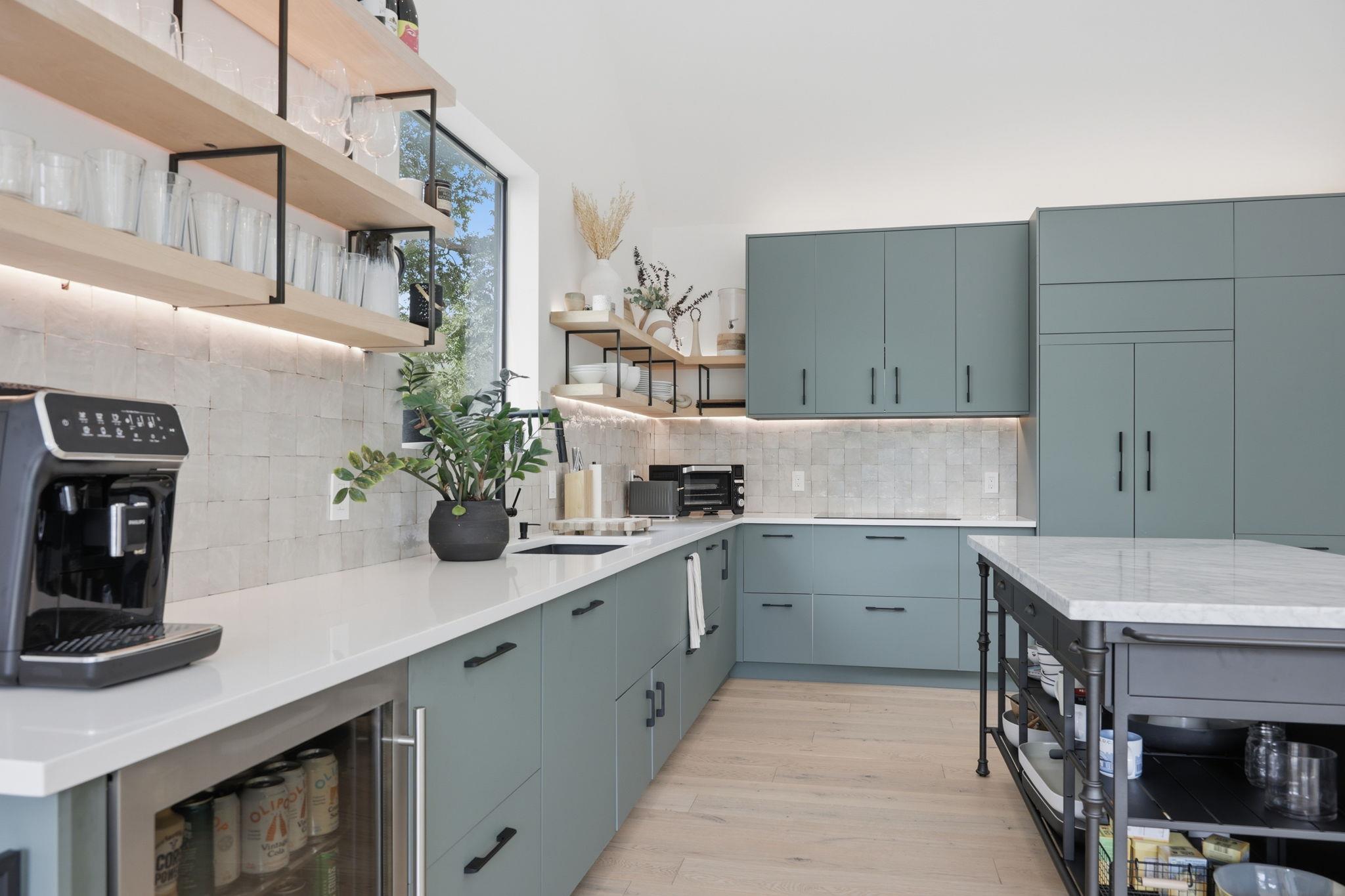 201 Kahana Ln, Bastrop, TX 78602