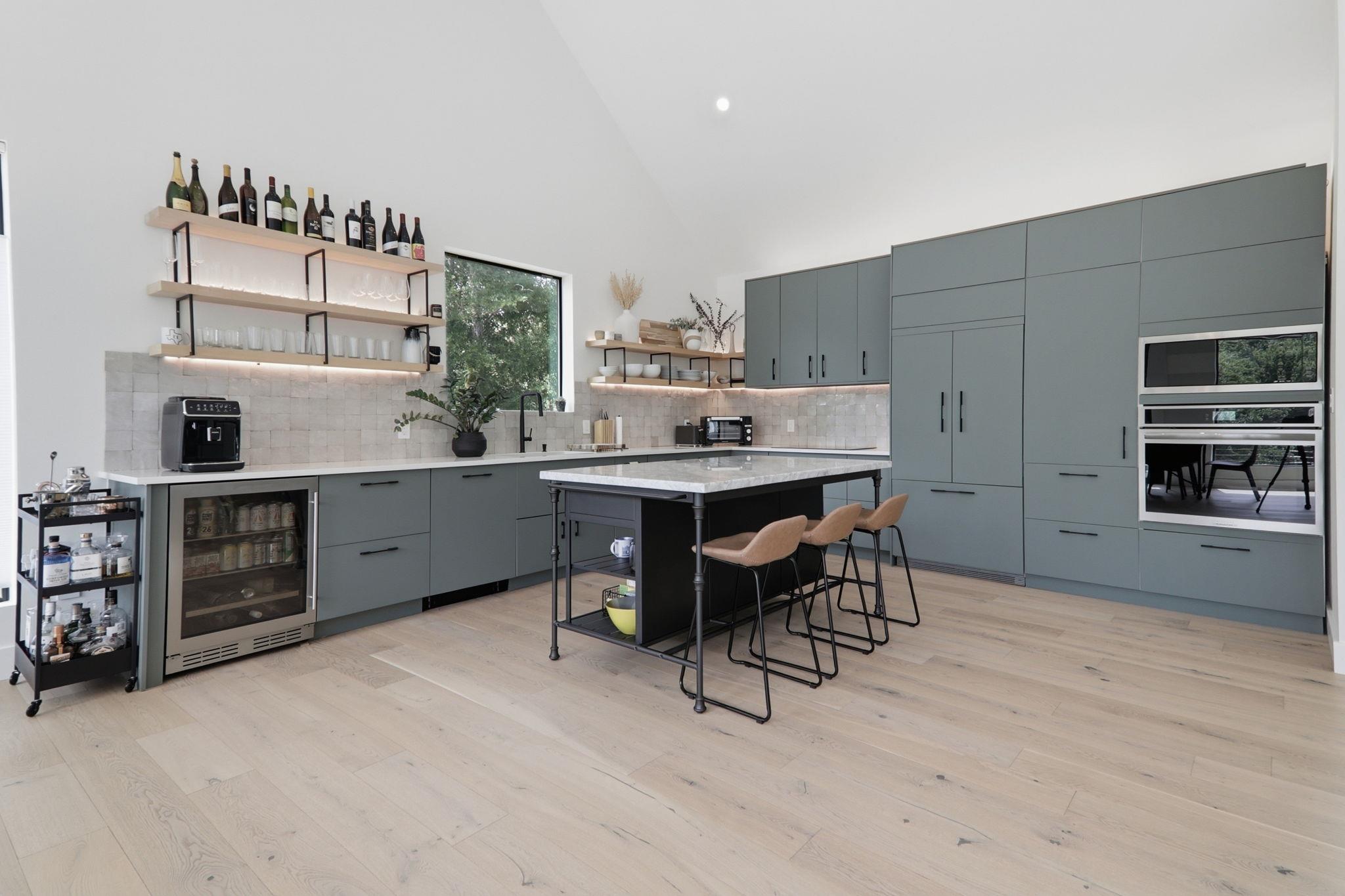 201 Kahana Ln, Bastrop, TX 78602