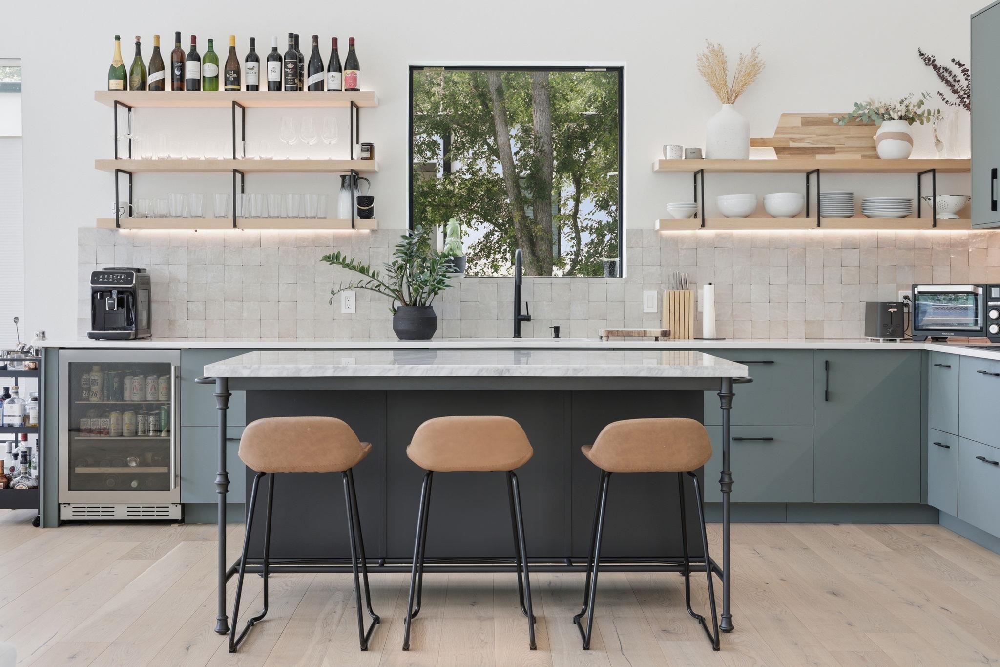 201 Kahana Ln, Bastrop, TX 78602