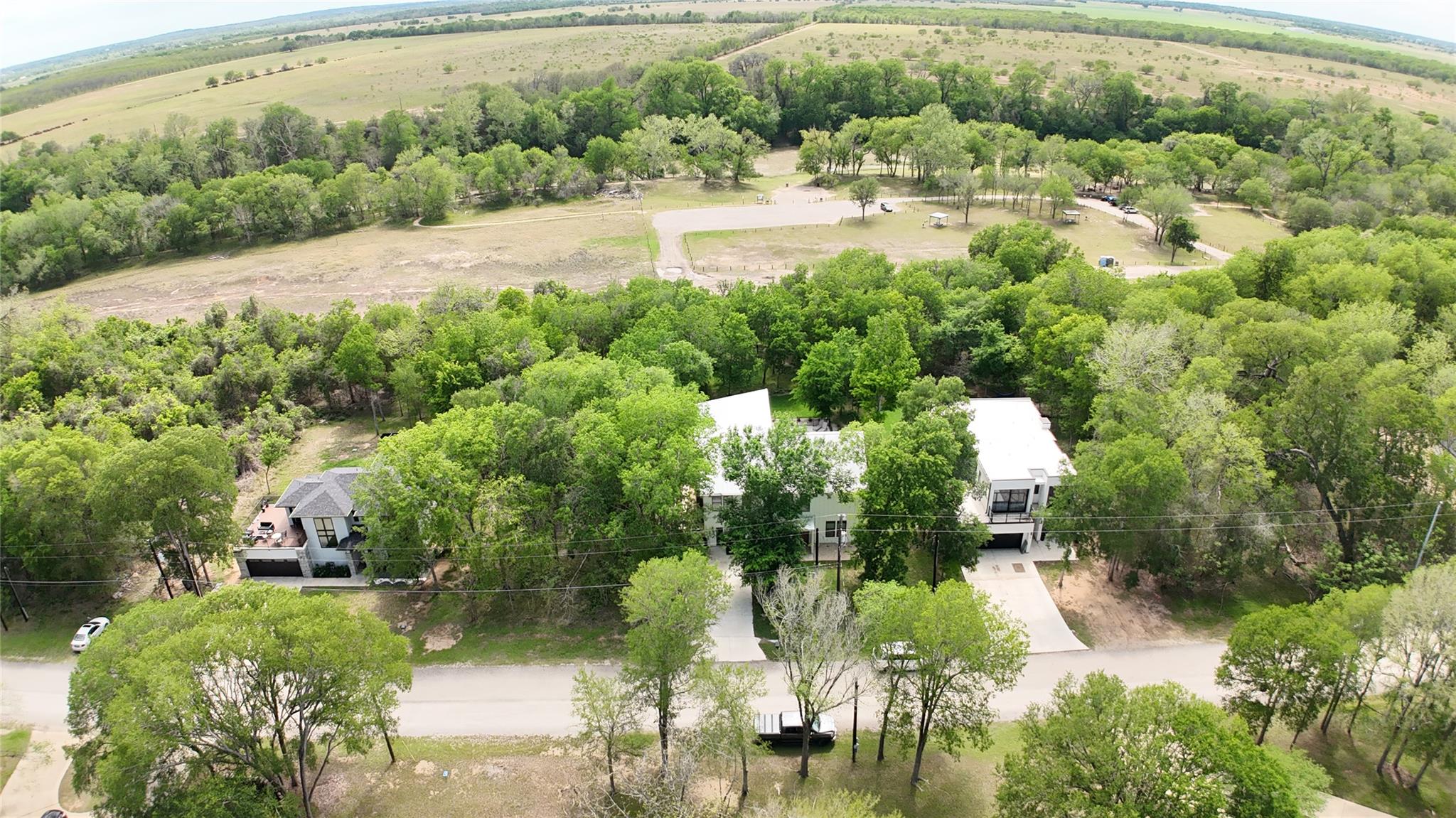 201 Kahana Ln, Bastrop, TX 78602