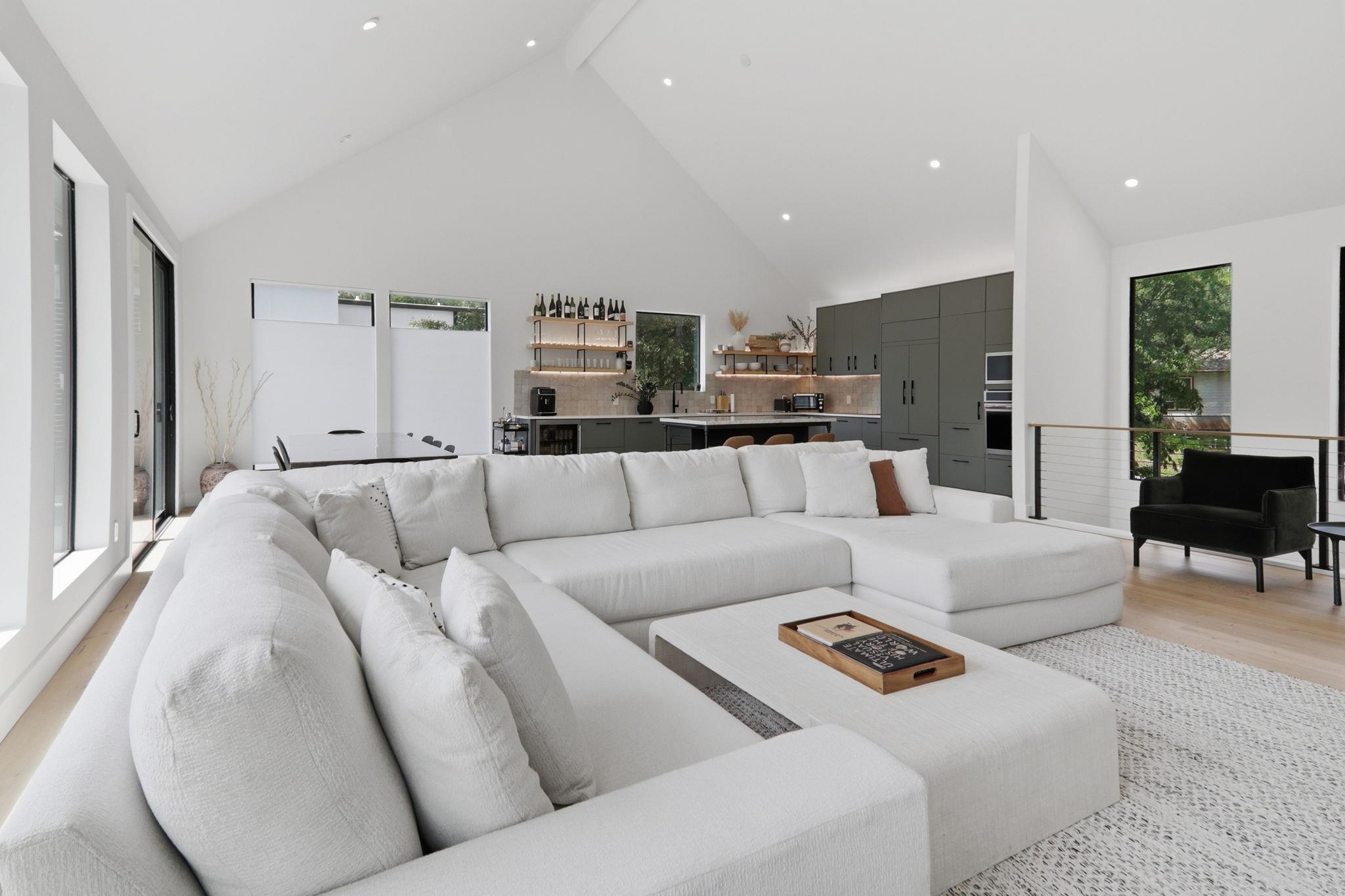 201 Kahana Ln, Bastrop, TX 78602