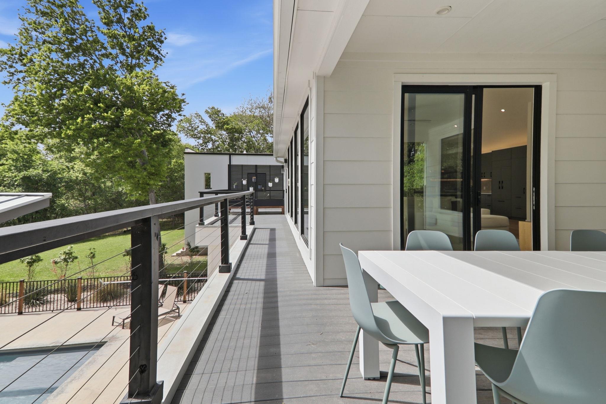 201 Kahana Ln, Bastrop, TX 78602