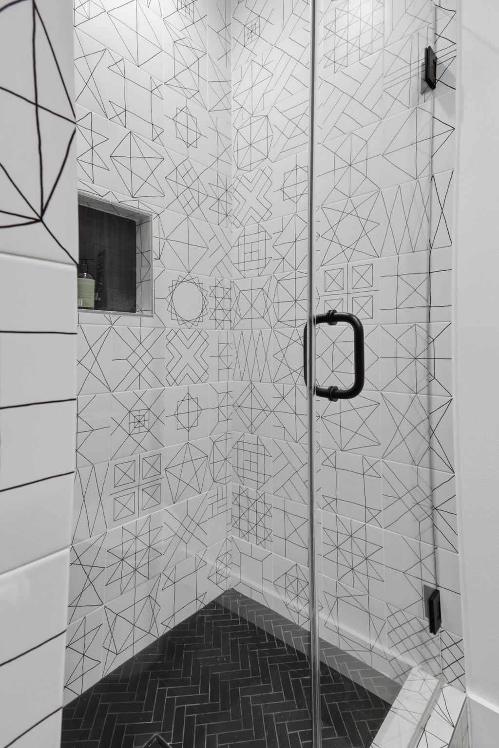 201 Kahana Ln, Bastrop, TX 78602