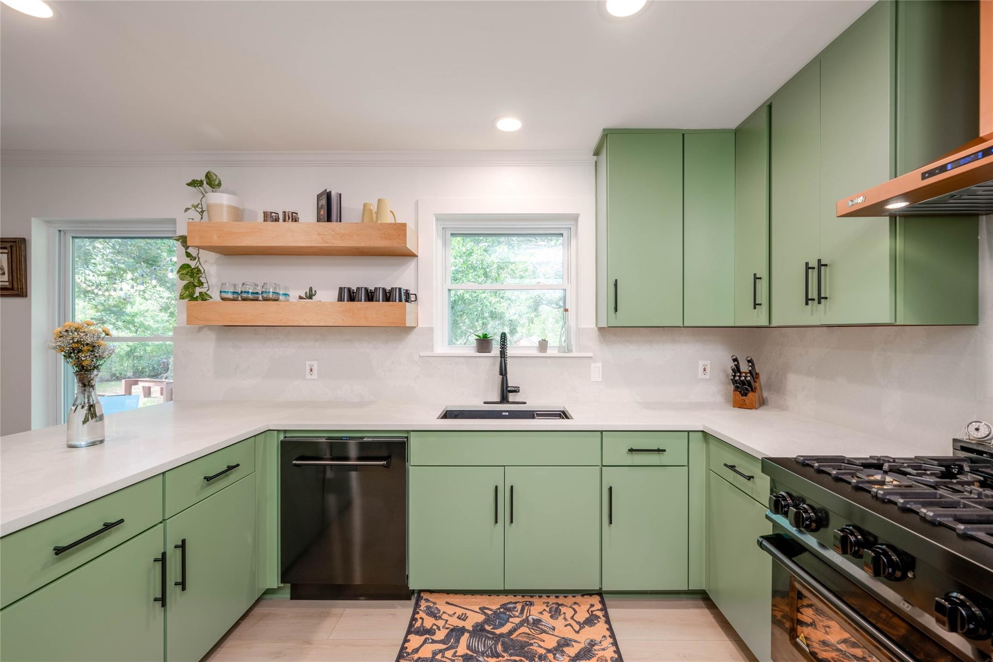 4716 Frontier Trl, Austin, TX 78745