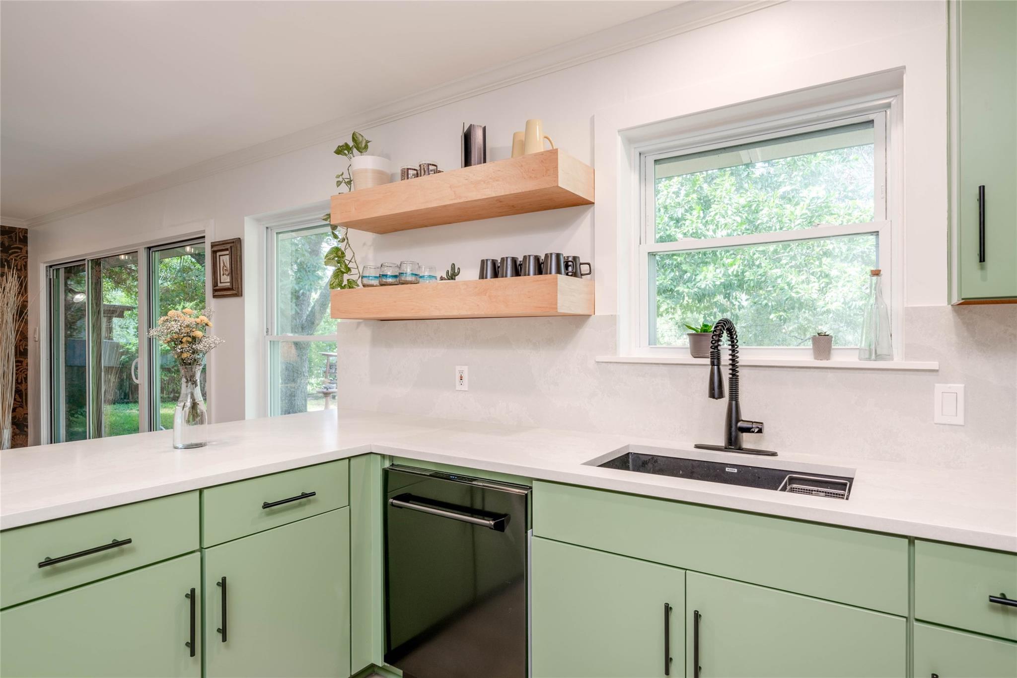 4716 Frontier Trl, Austin, TX 78745