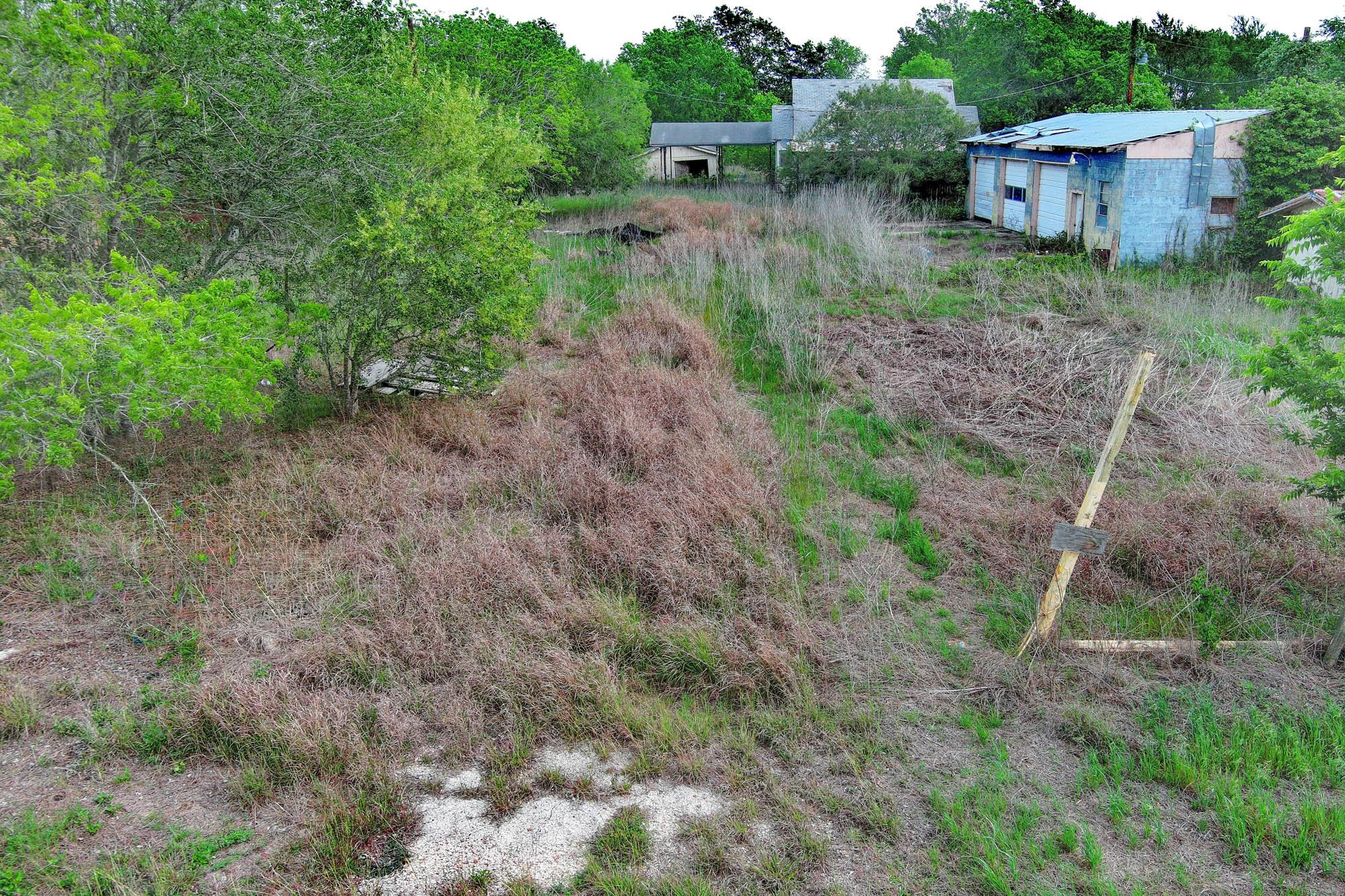 2603 Tx-71 Highway # E, La Grange, TX 78945