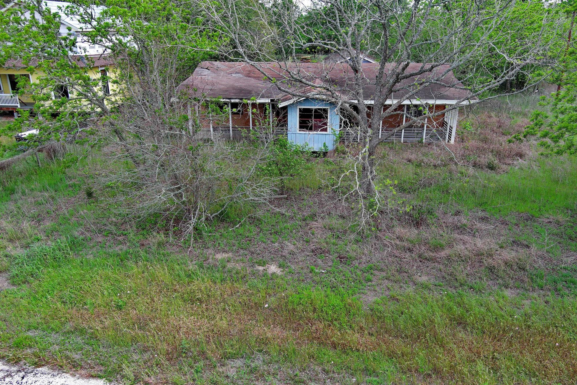 2603 Tx-71 Highway # E, La Grange, TX 78945