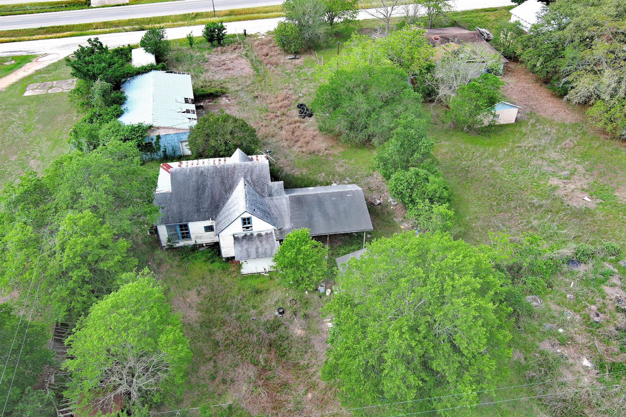 2603 Tx-71 Highway # E, La Grange, TX 78945