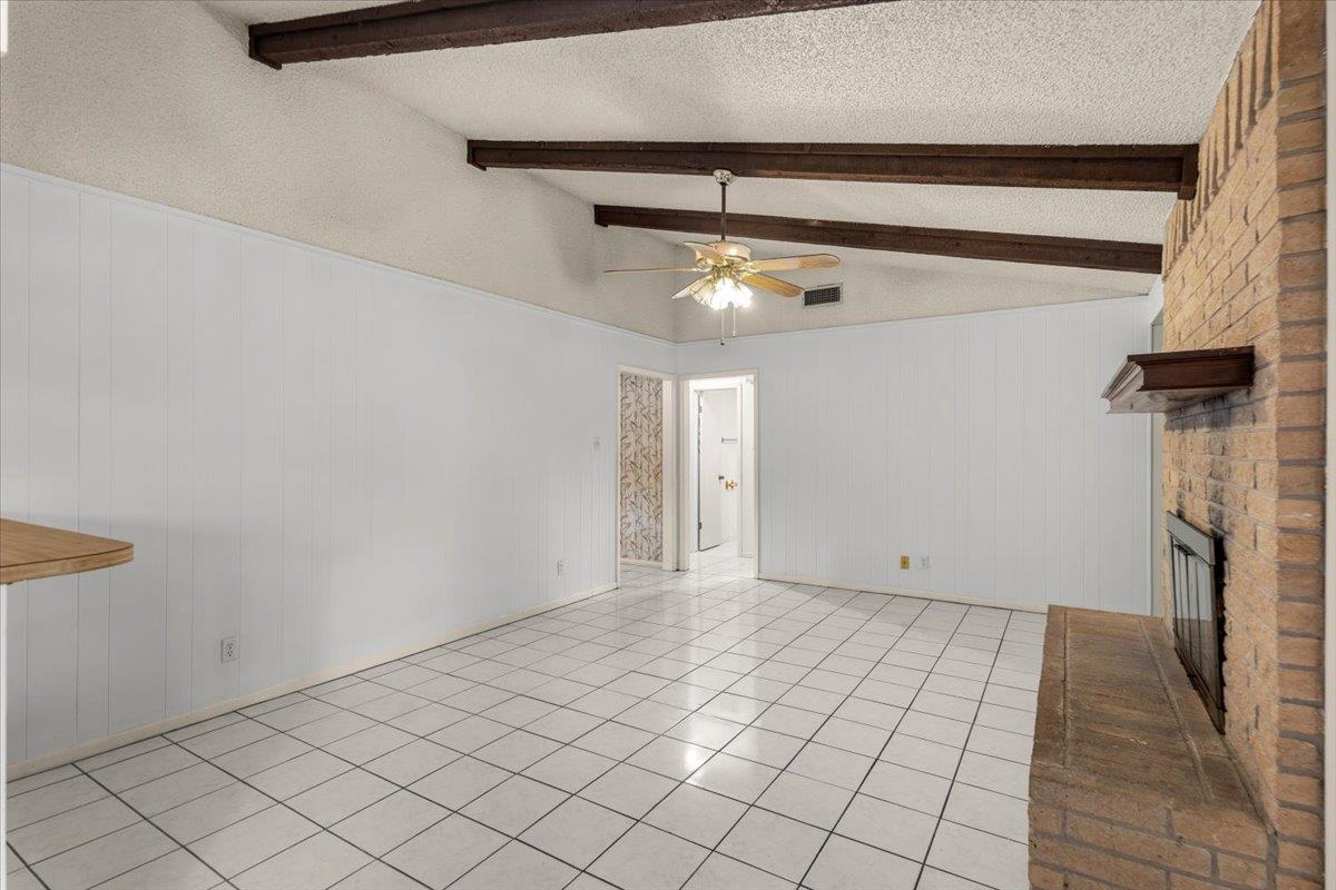 310 McClendon Dr, Elgin, TX 78621