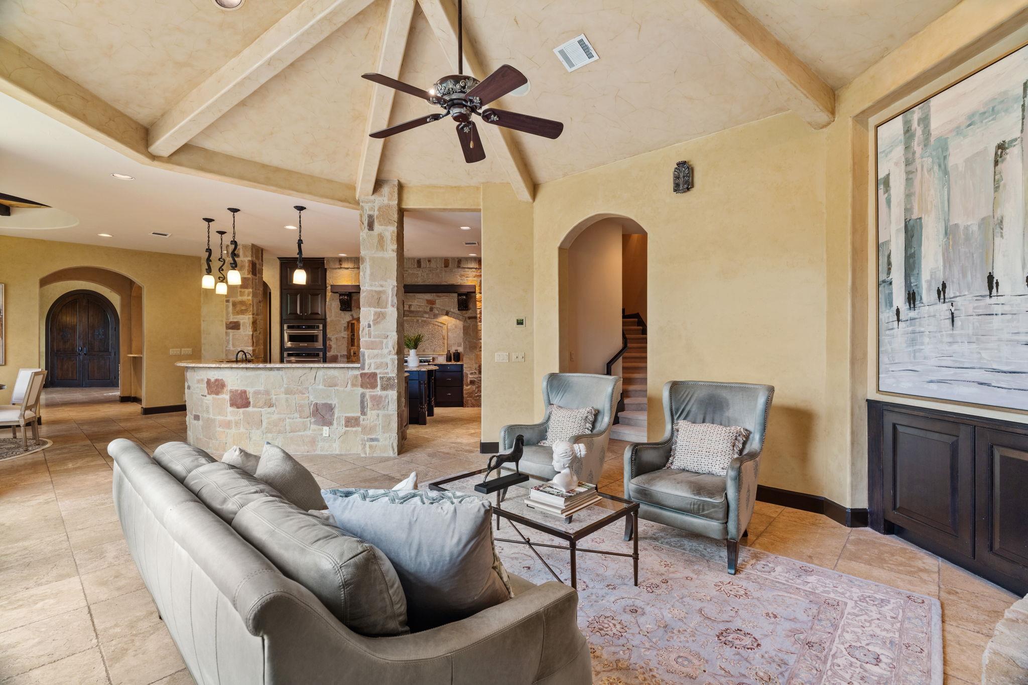 206 BELLA CIMA Dr, Austin, TX 78734